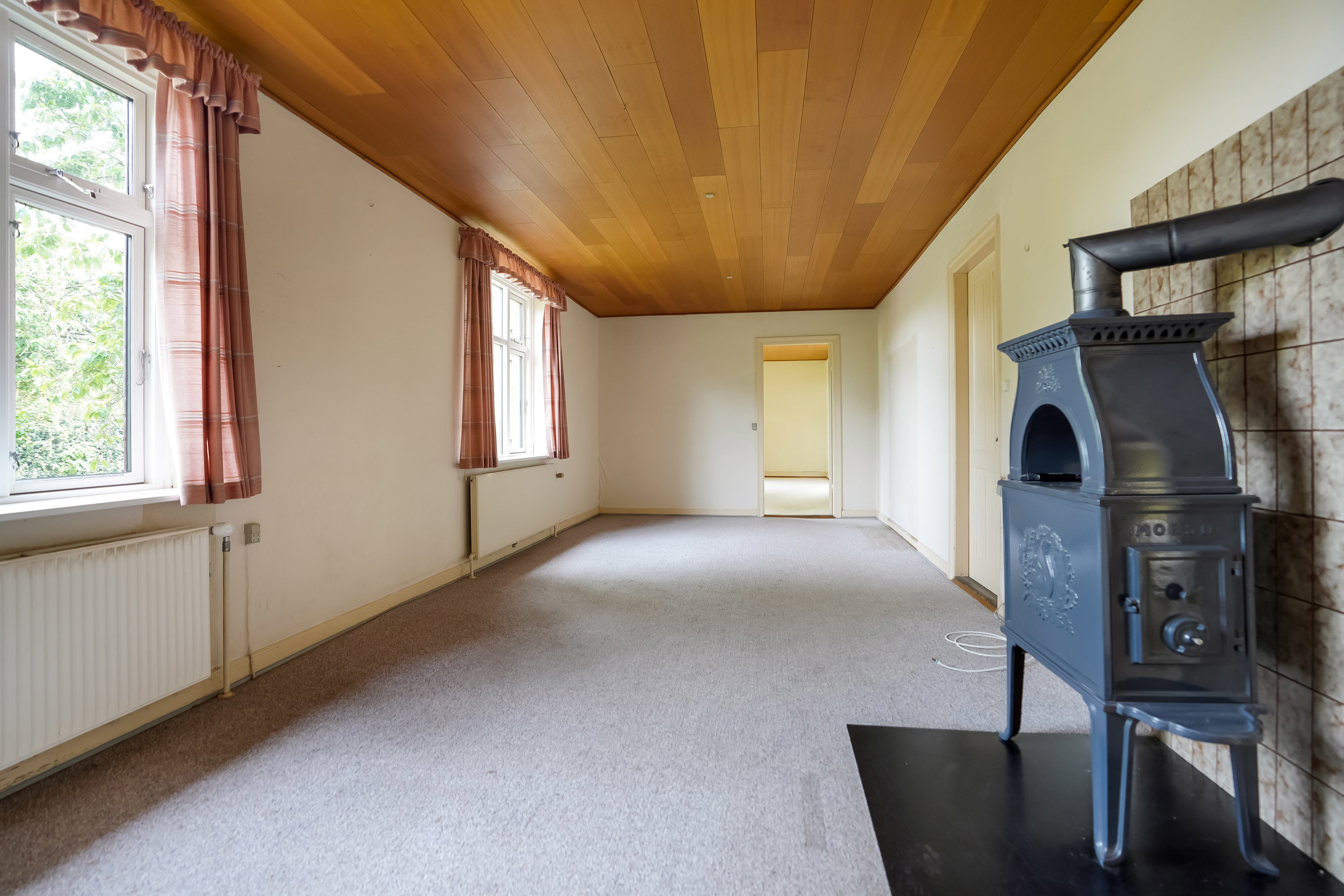 Fremhævet stue billede i fuldskærmstilstand. Billede af Ronæsskovvej 2, Rolund, 5580 Nørre Aaby