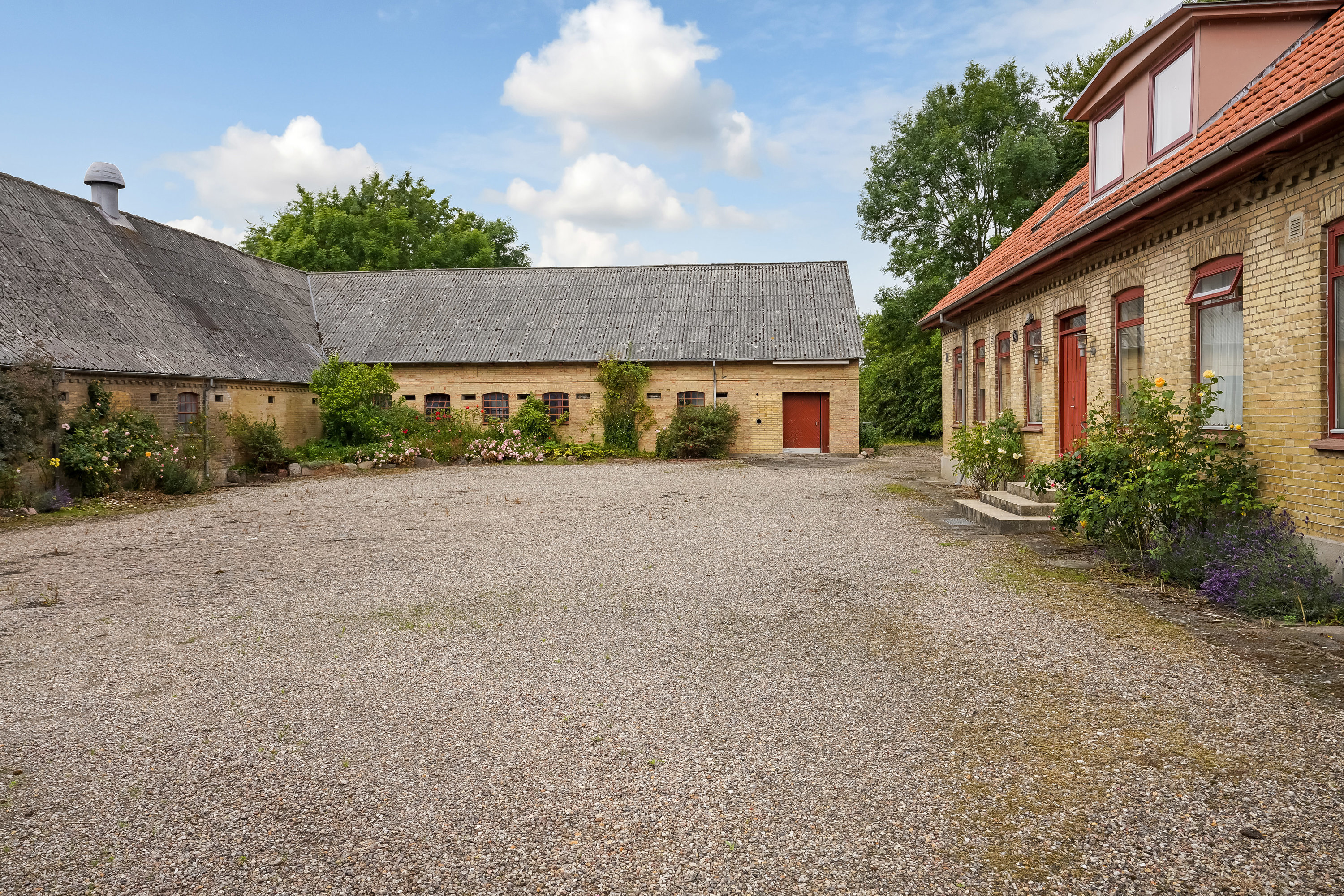 Fremhævet ejendommen billede i fuldskærmstilstand. Billede af Ronæsskovvej 2, Rolund, 5580 Nørre Aaby