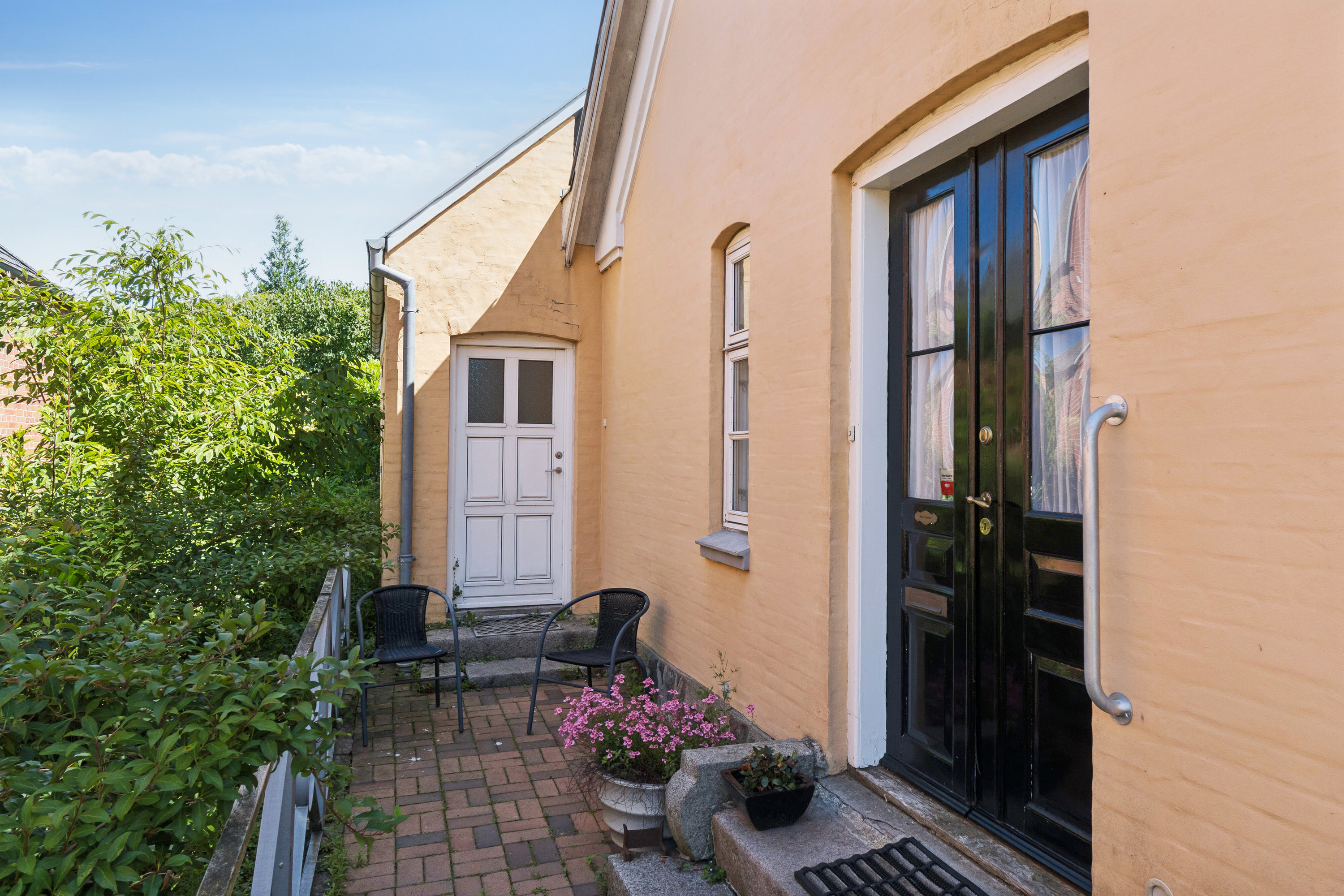 Fremhævet indgang billede i fuldskærmstilstand. Billede af Algade 61, 5750 Ringe