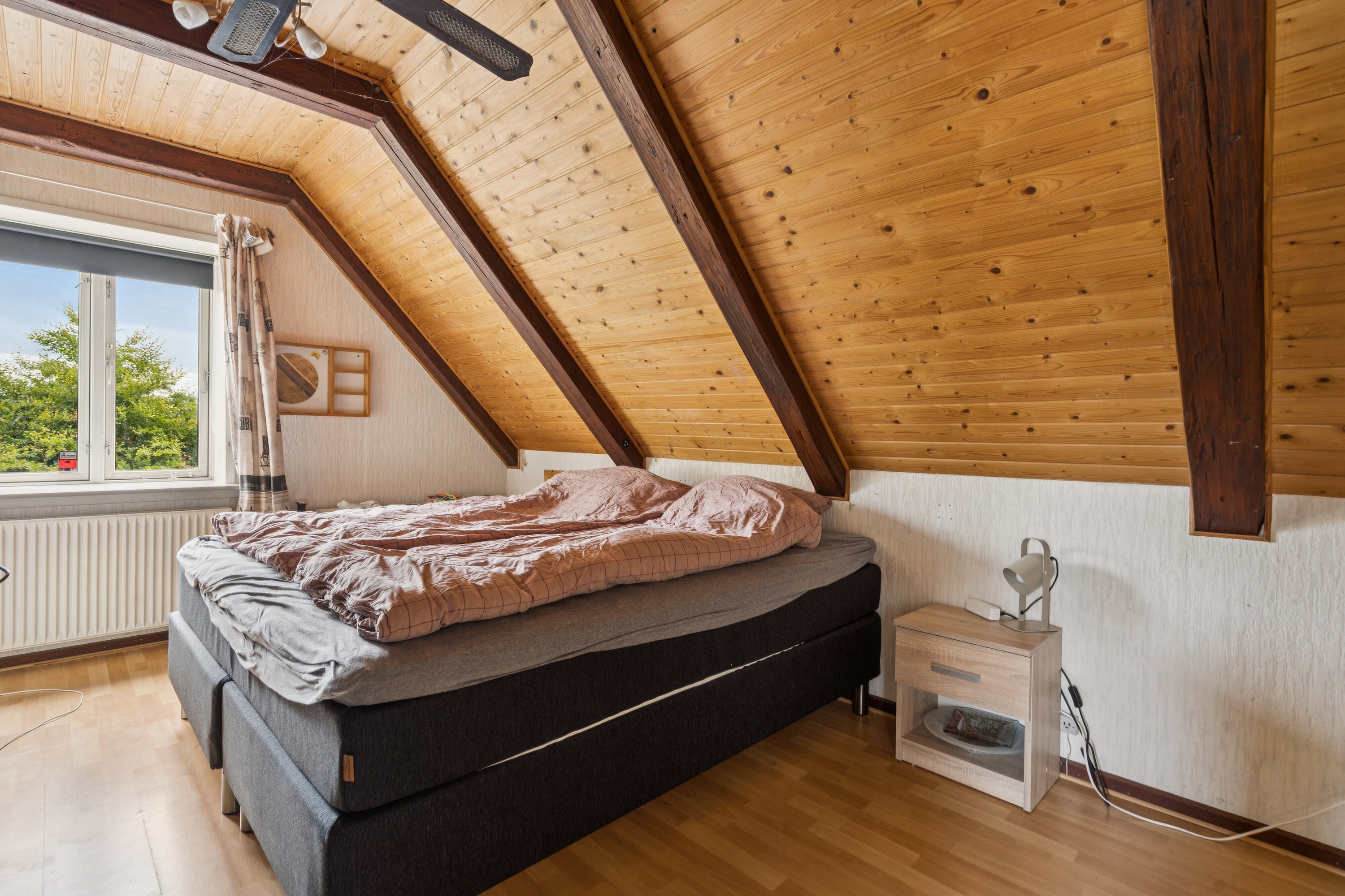 Fremhævet soveværelse billede i fuldskærmstilstand. Billede af Kragelundvej 9, 6330 Padborg