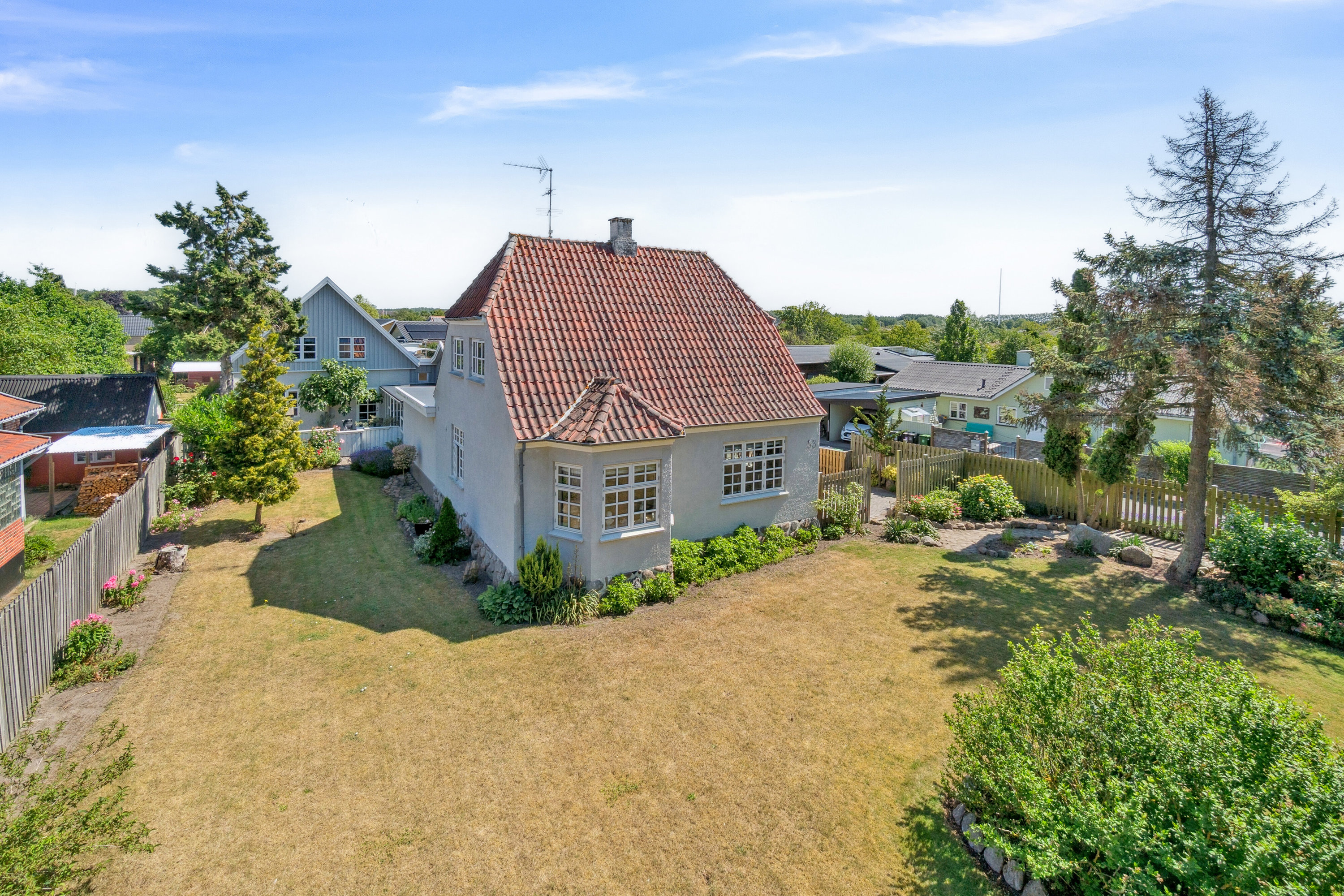 Miniaturebillede 1: set fra haven. Billede af Strandvejen 53, Rønne, 3700 Rønne