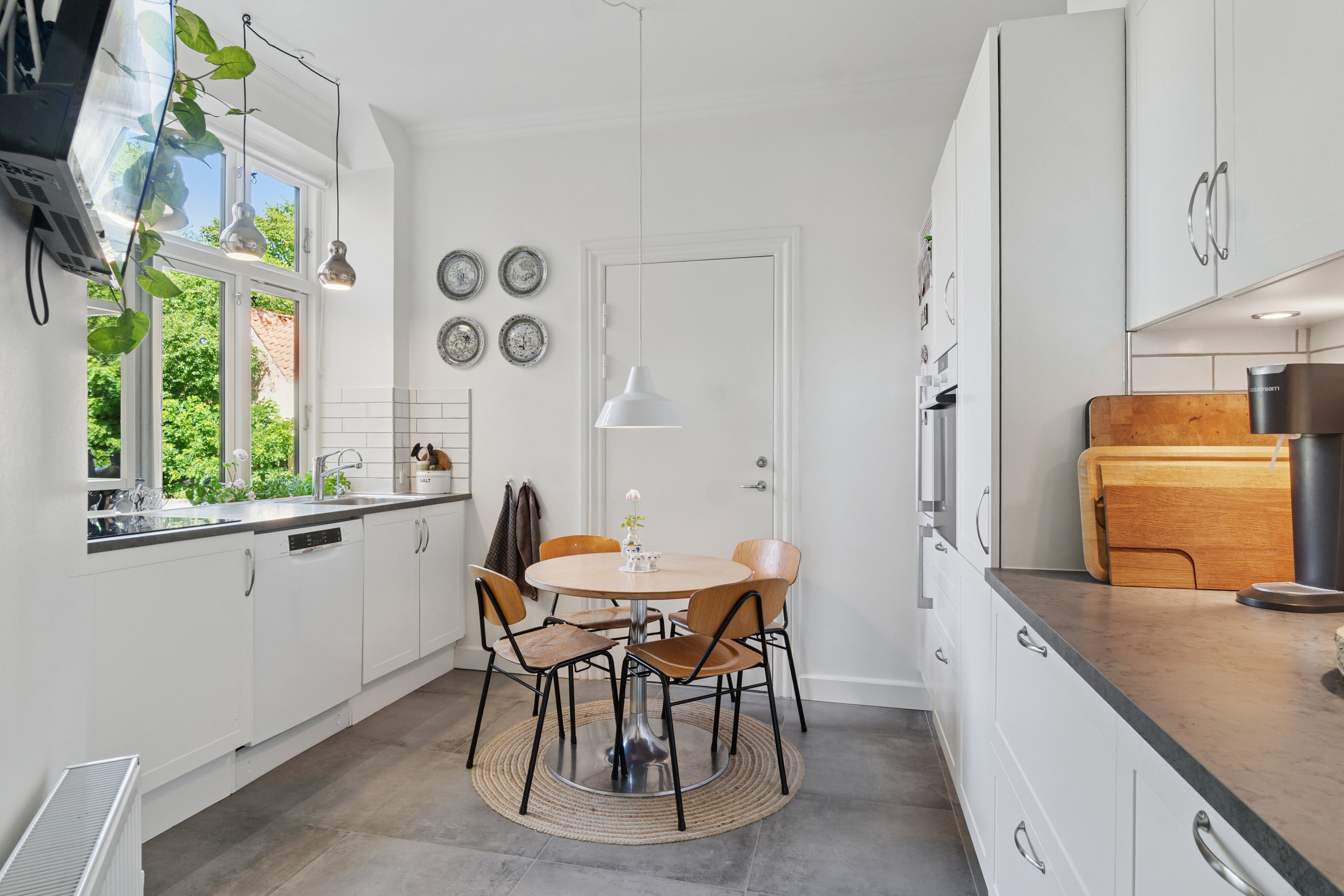 Fremhævet køkken billede i fuldskærmstilstand. Billede af Møllestræde 1A, 1., 4400 Kalundborg