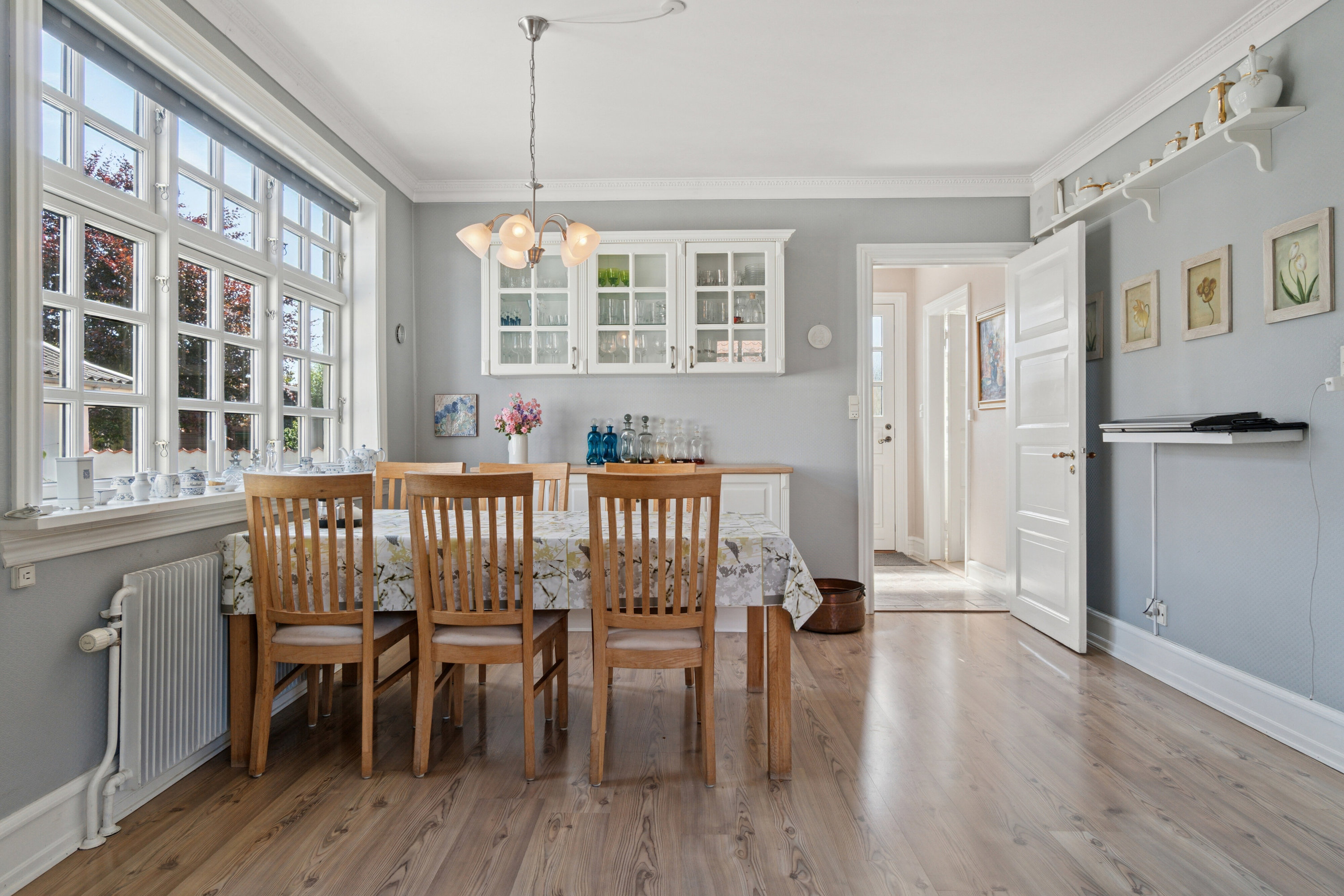 Fremhævet spisestue billede i fuldskærmstilstand. Billede af Strandvejen 53, Rønne, 3700 Rønne