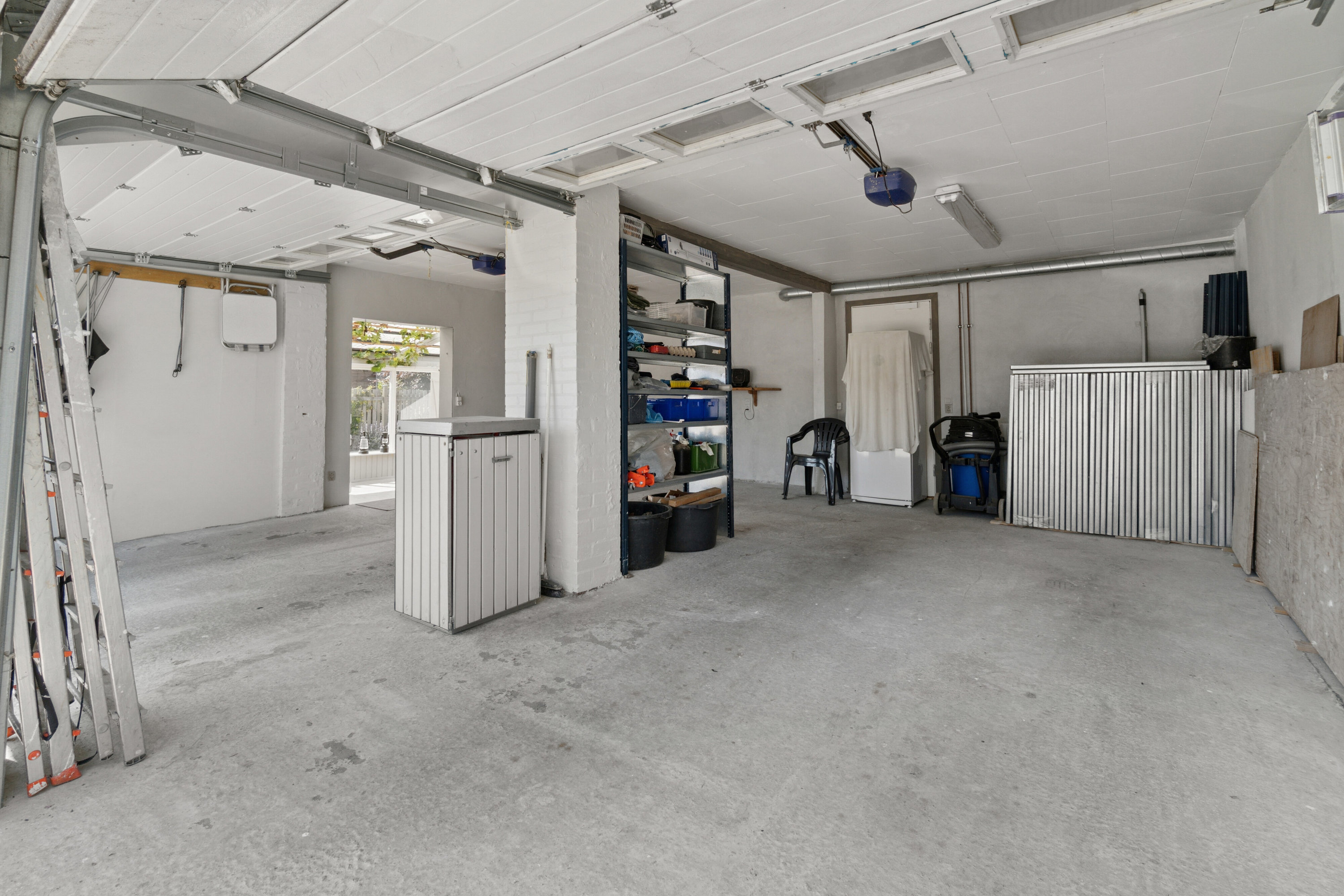 Fremhævet indendørs billede i fuldskærmstilstand. Billede af Strandvejen 53, Rønne, 3700 Rønne