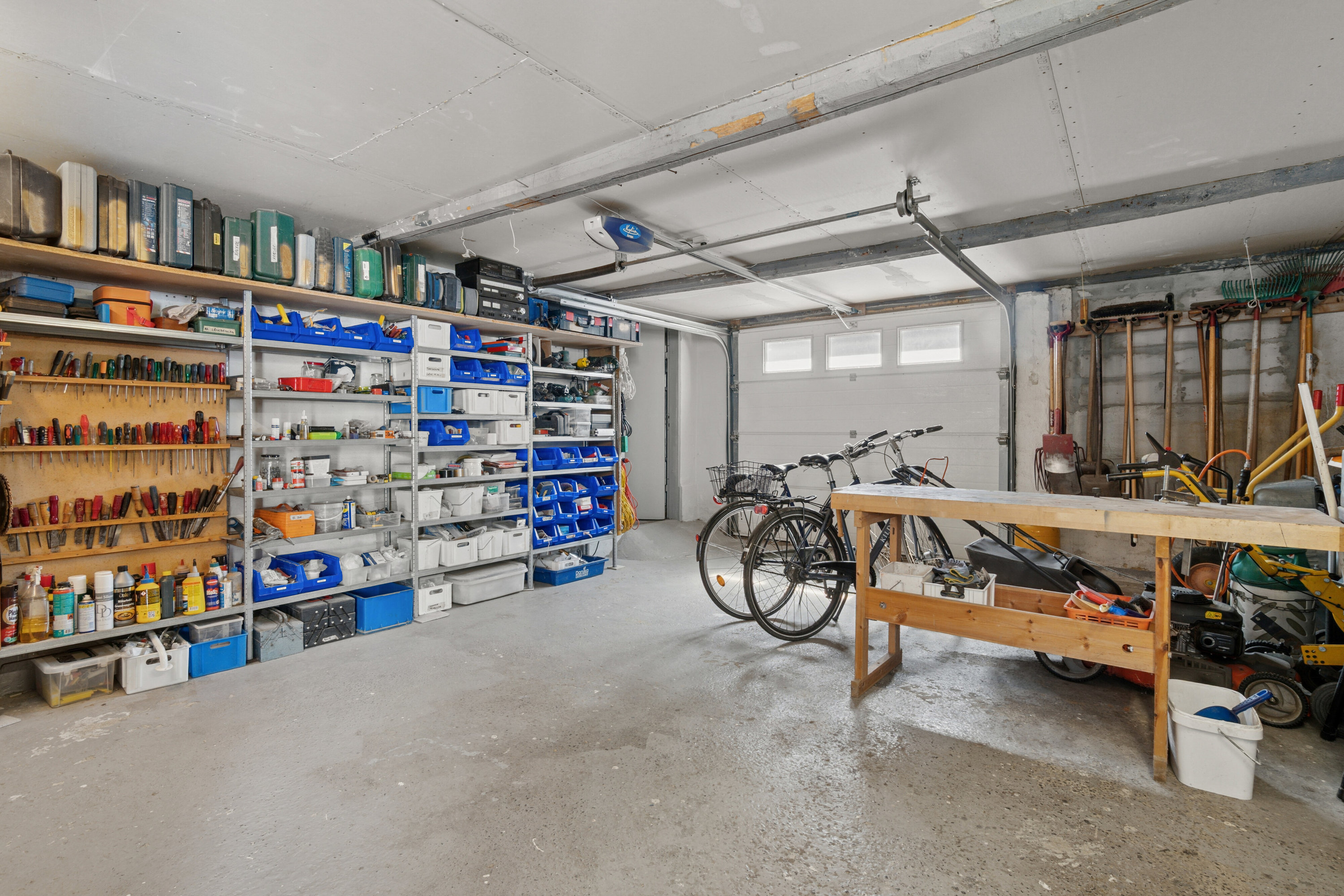 Fremhævet indendørs billede i fuldskærmstilstand. Billede af Strandvejen 53, Rønne, 3700 Rønne