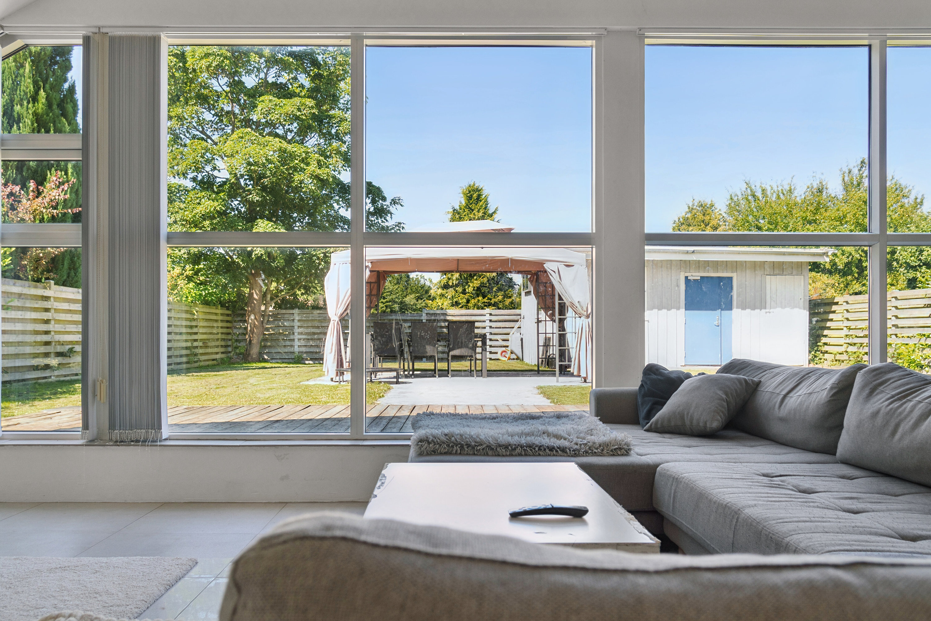 Fremhævet stue billede i fuldskærmstilstand. Billede af Volderslevvej 45, Hjallese, 5260 Odense S