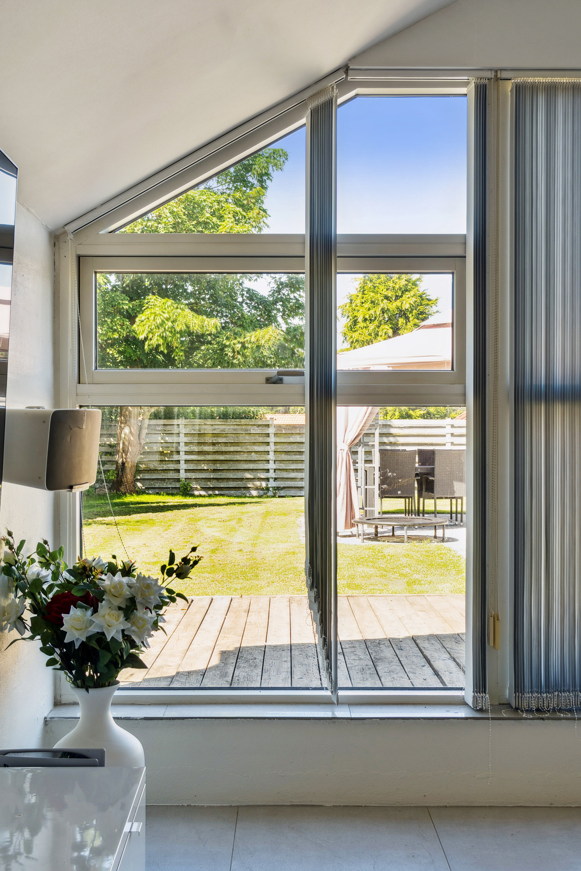 Fremhævet stue billede i fuldskærmstilstand. Billede af Volderslevvej 45, Hjallese, 5260 Odense S