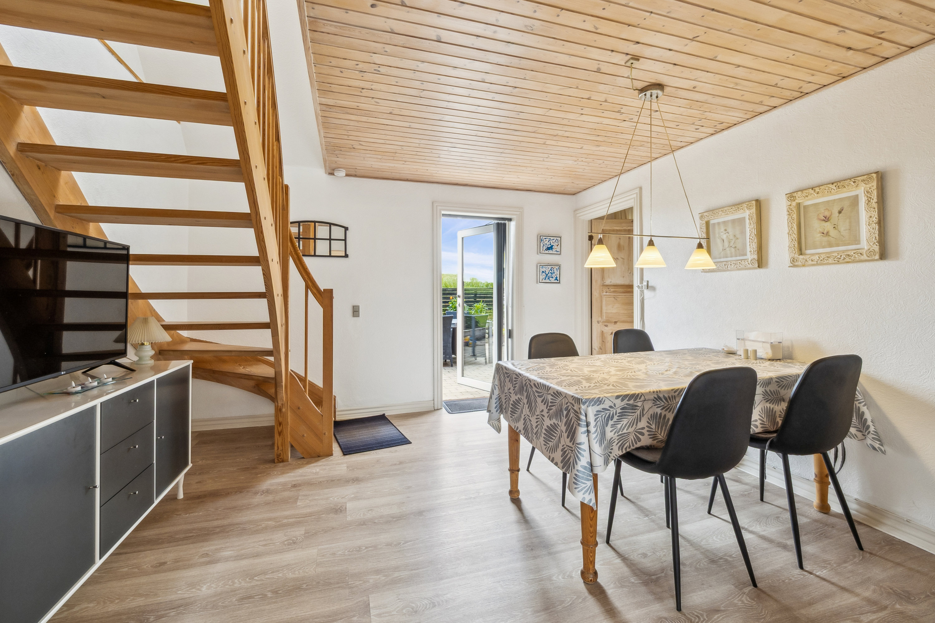 Fremhævet stue billede i fuldskærmstilstand. Billede af Elsøvej 279, Frøslev, 7900 Nykøbing M