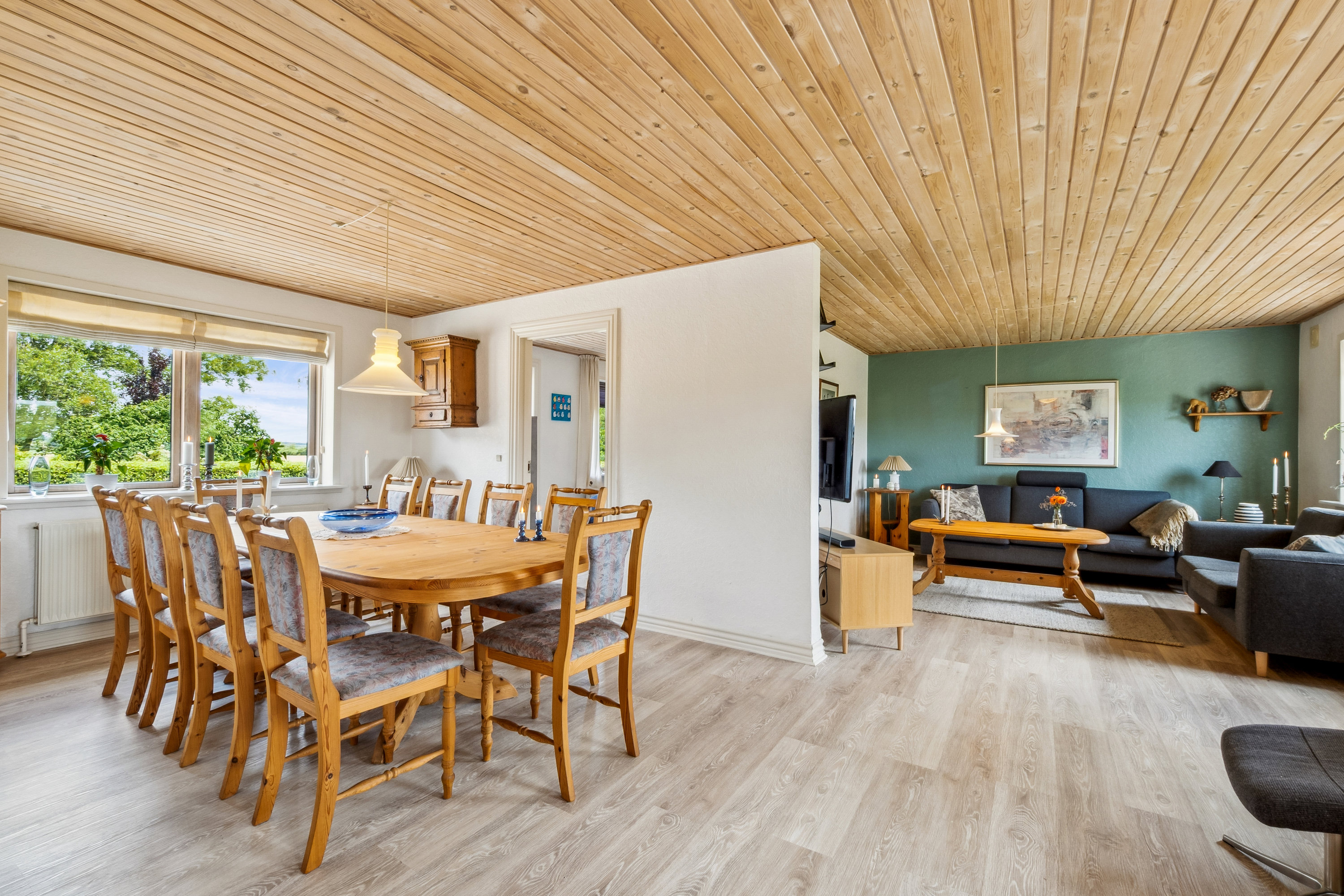 Fremhævet stue billede i fuldskærmstilstand. Billede af Elsøvej 279, Frøslev, 7900 Nykøbing M