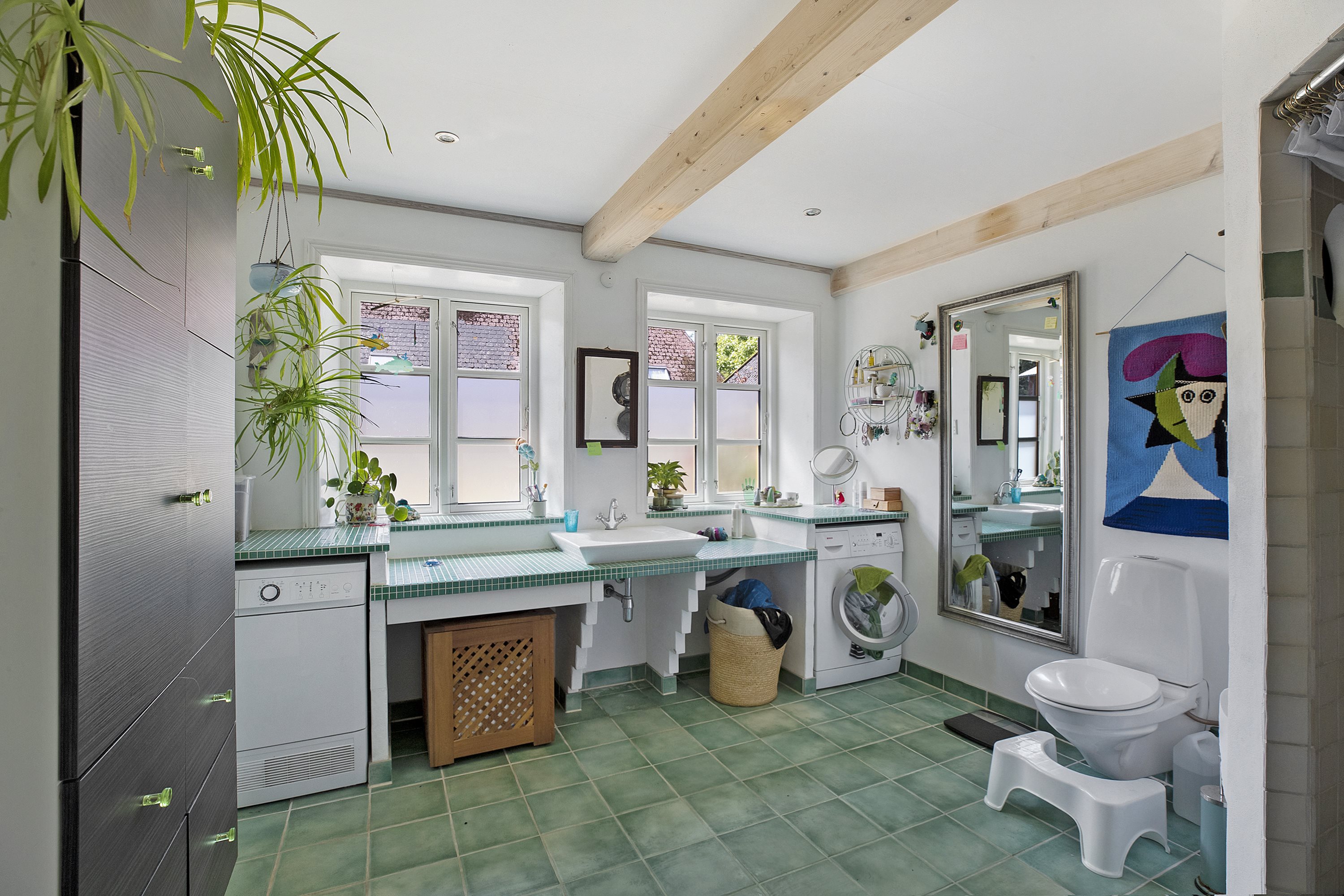 Fremhævet badeværelse billede i fuldskærmstilstand. Billede af Søen 1 & 3, Lysabildskov, 6470 Sydals