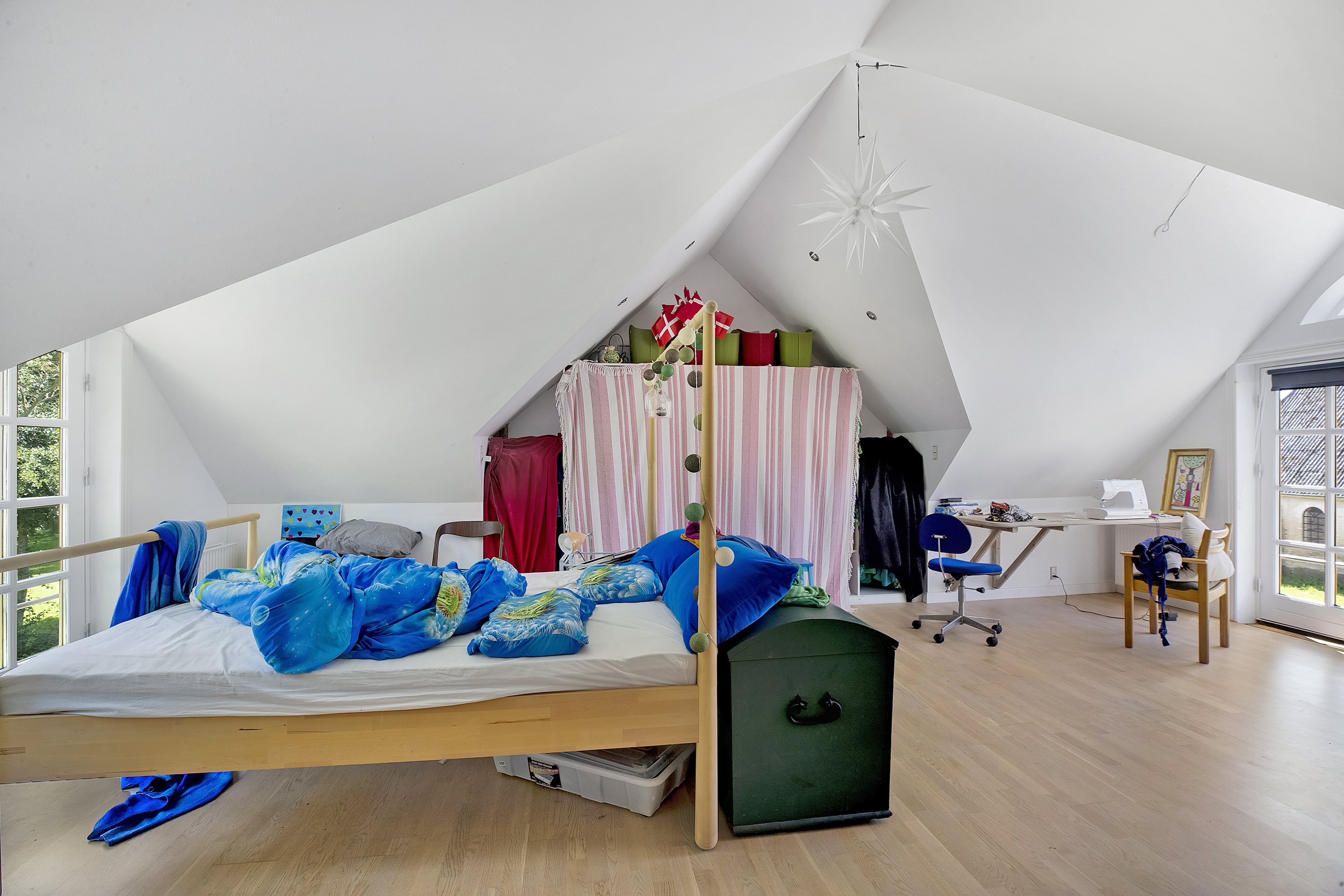 Fremhævet værelse billede i fuldskærmstilstand. Billede af Søen 1 & 3, Lysabildskov, 6470 Sydals