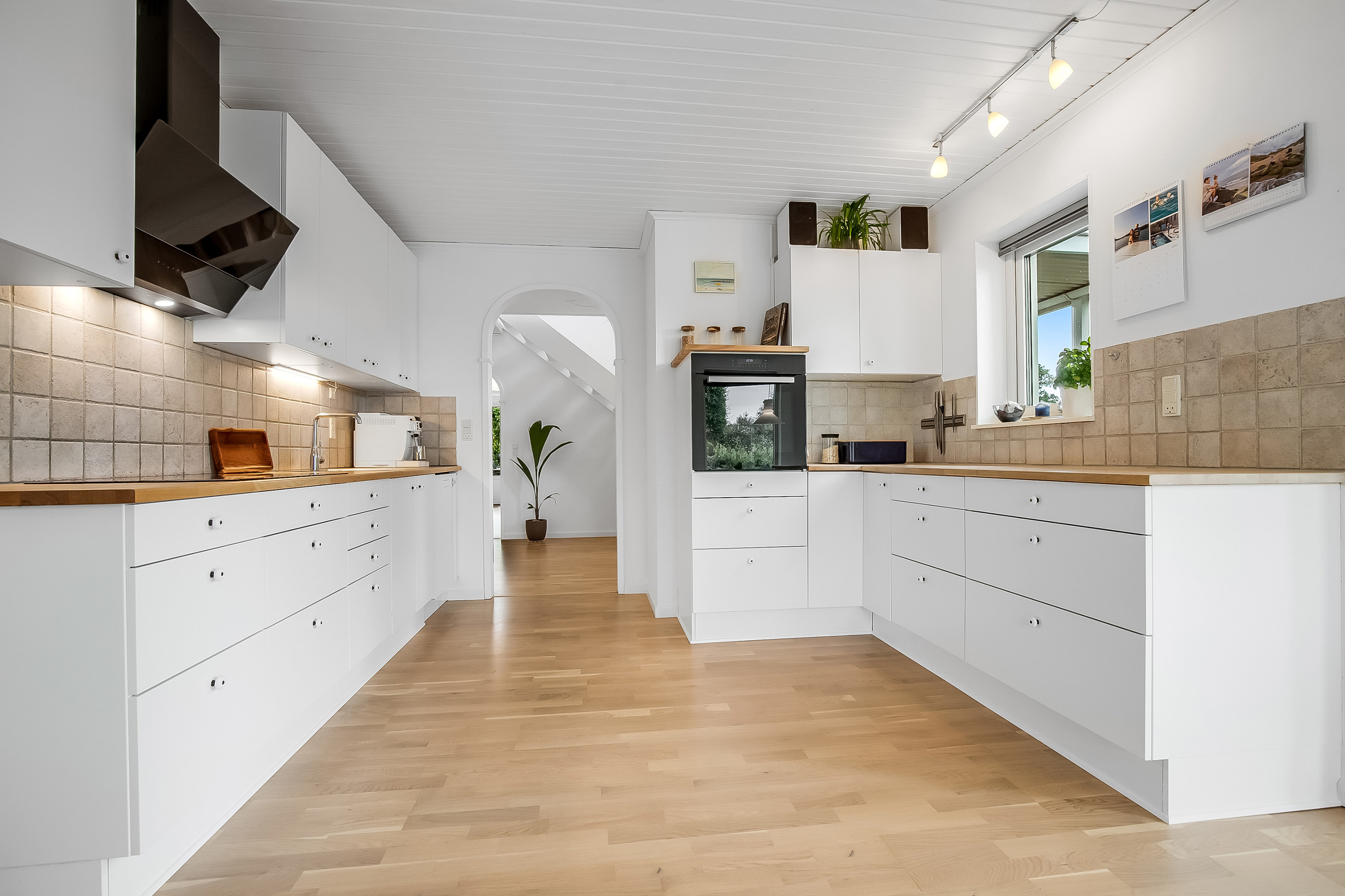 Fremhævet køkken billede i fuldskærmstilstand. Billede af Fjordvænget 30, Brejning, 7080 Børkop