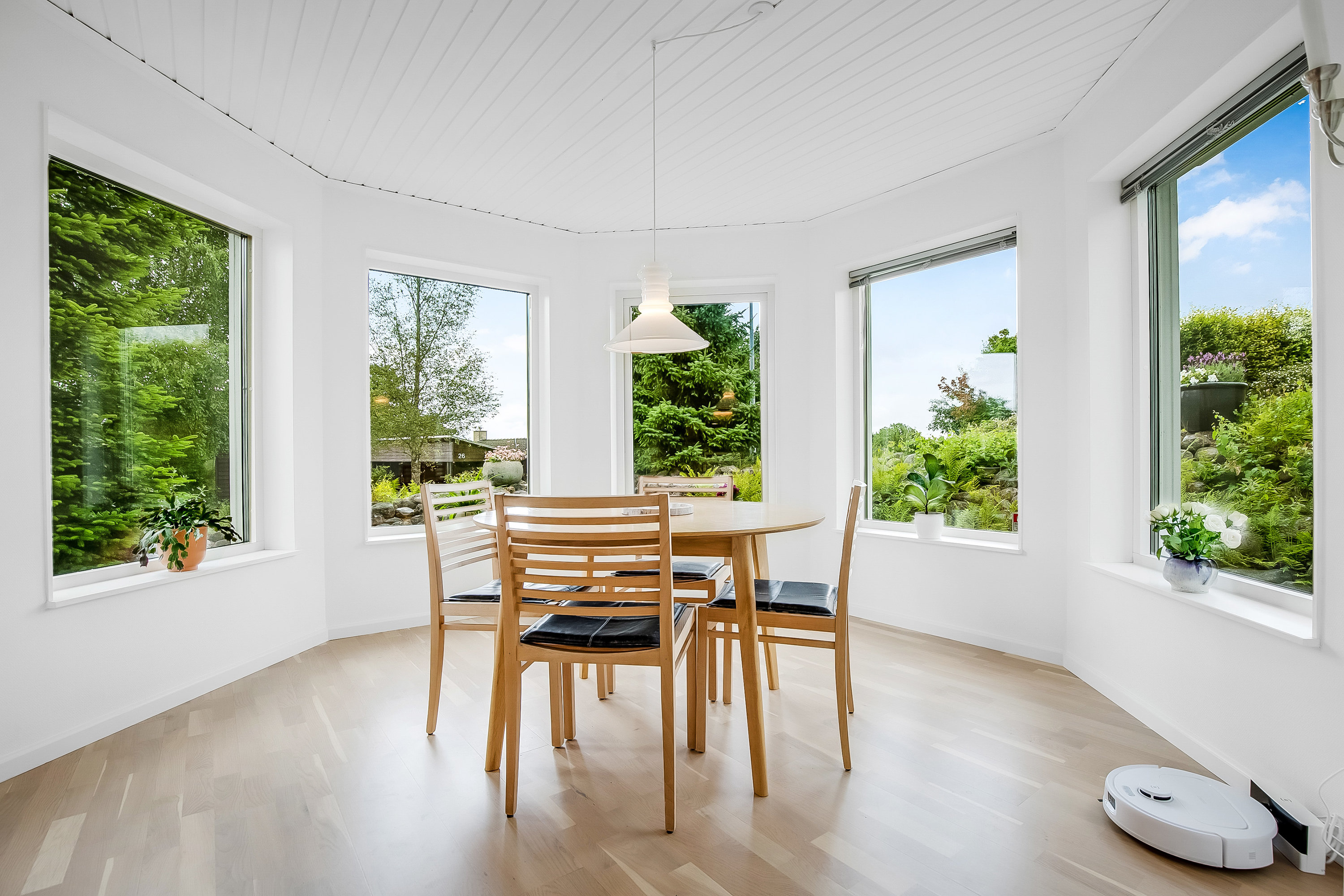 Fremhævet alrum billede i fuldskærmstilstand. Billede af Fjordvænget 30, Brejning, 7080 Børkop