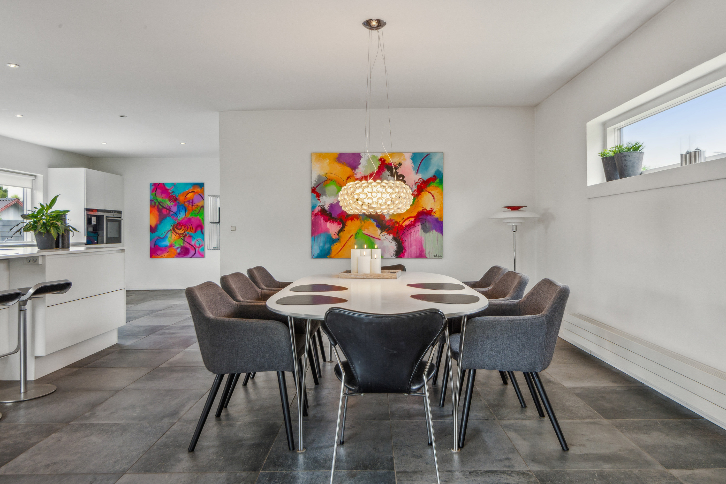 Fremhævet stue billede i fuldskærmstilstand. Billede af Guldborgvej 1, 9000 Aalborg