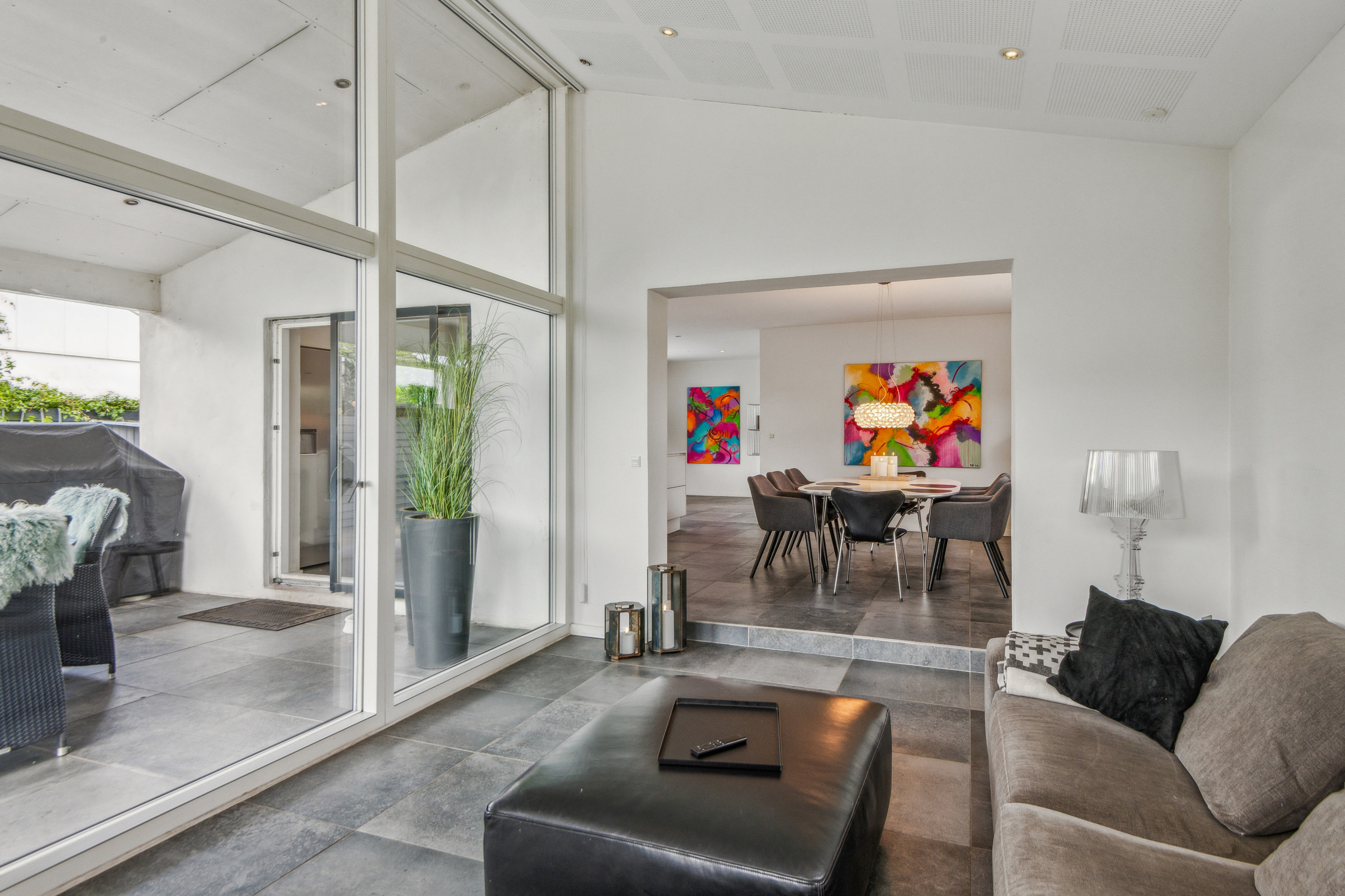 Fremhævet stue billede i fuldskærmstilstand. Billede af Guldborgvej 1, 9000 Aalborg