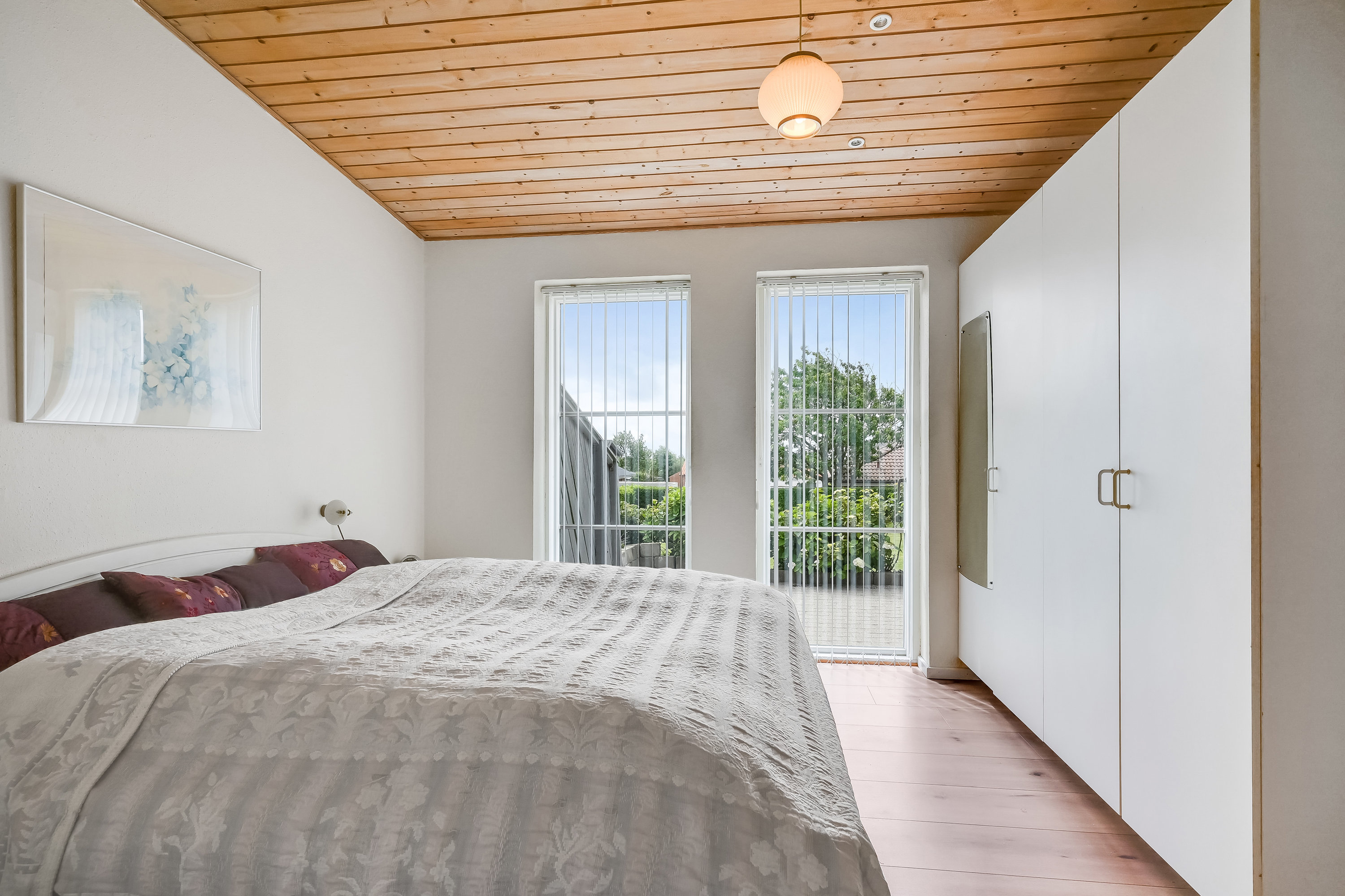 Fremhævet soveværelse billede i fuldskærmstilstand. Billede af Drosselvej 25, 7650 Bøvlingbjerg