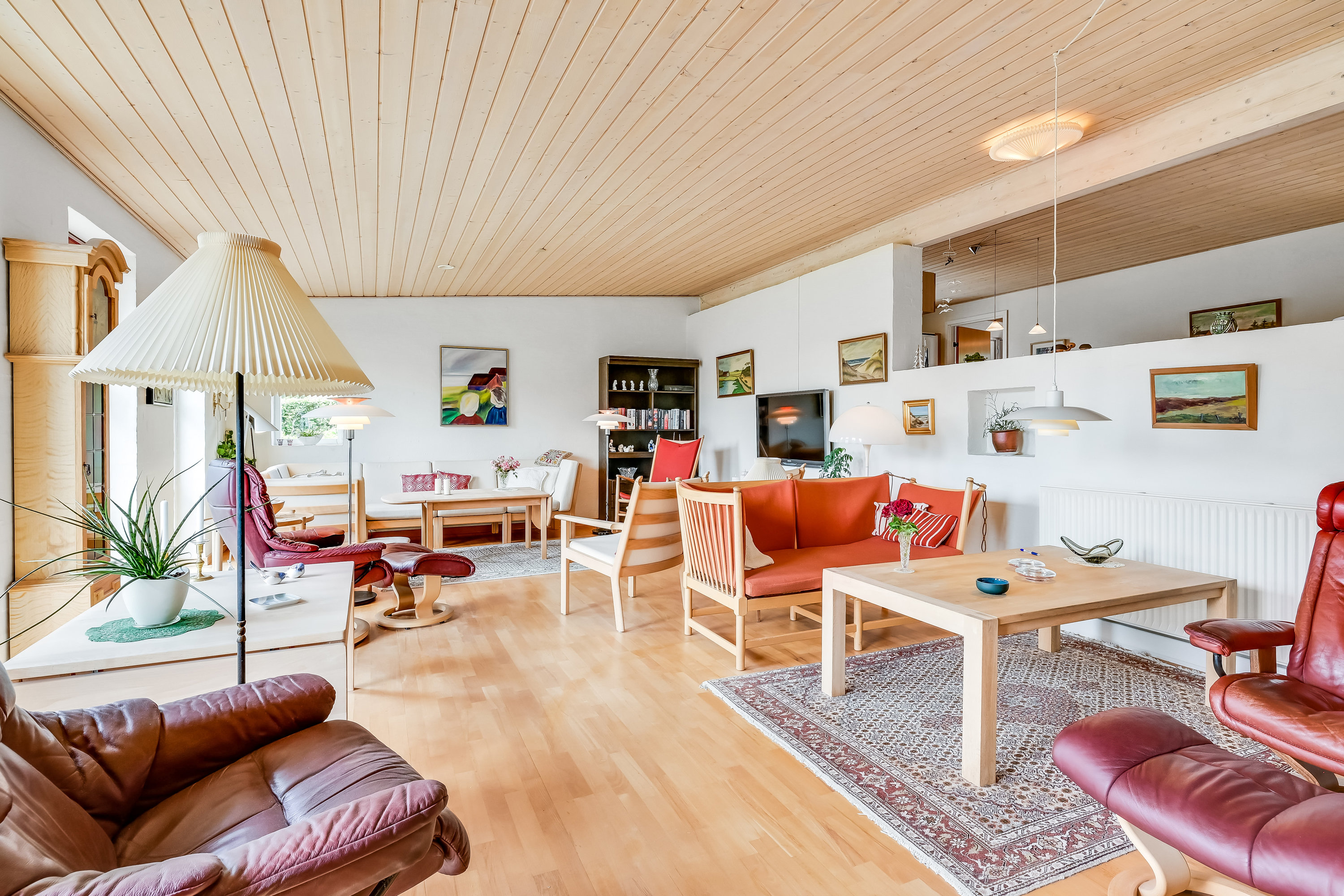 Fremhævet stue billede i fuldskærmstilstand. Billede af Drosselvej 25, 7650 Bøvlingbjerg