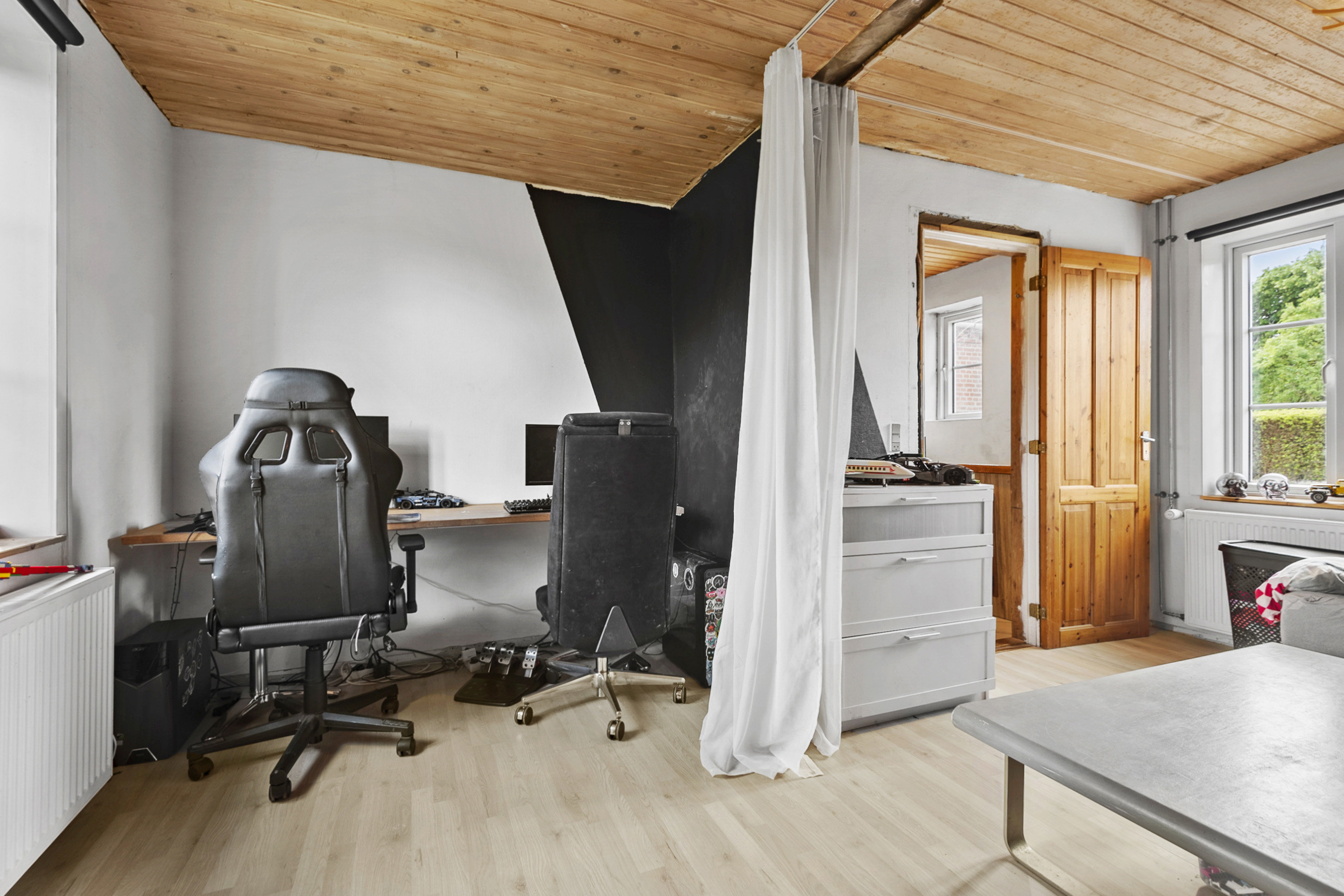 Fremhævet kontor billede i fuldskærmstilstand. Billede af Kirkegade 16, Alslev, 6800 Varde