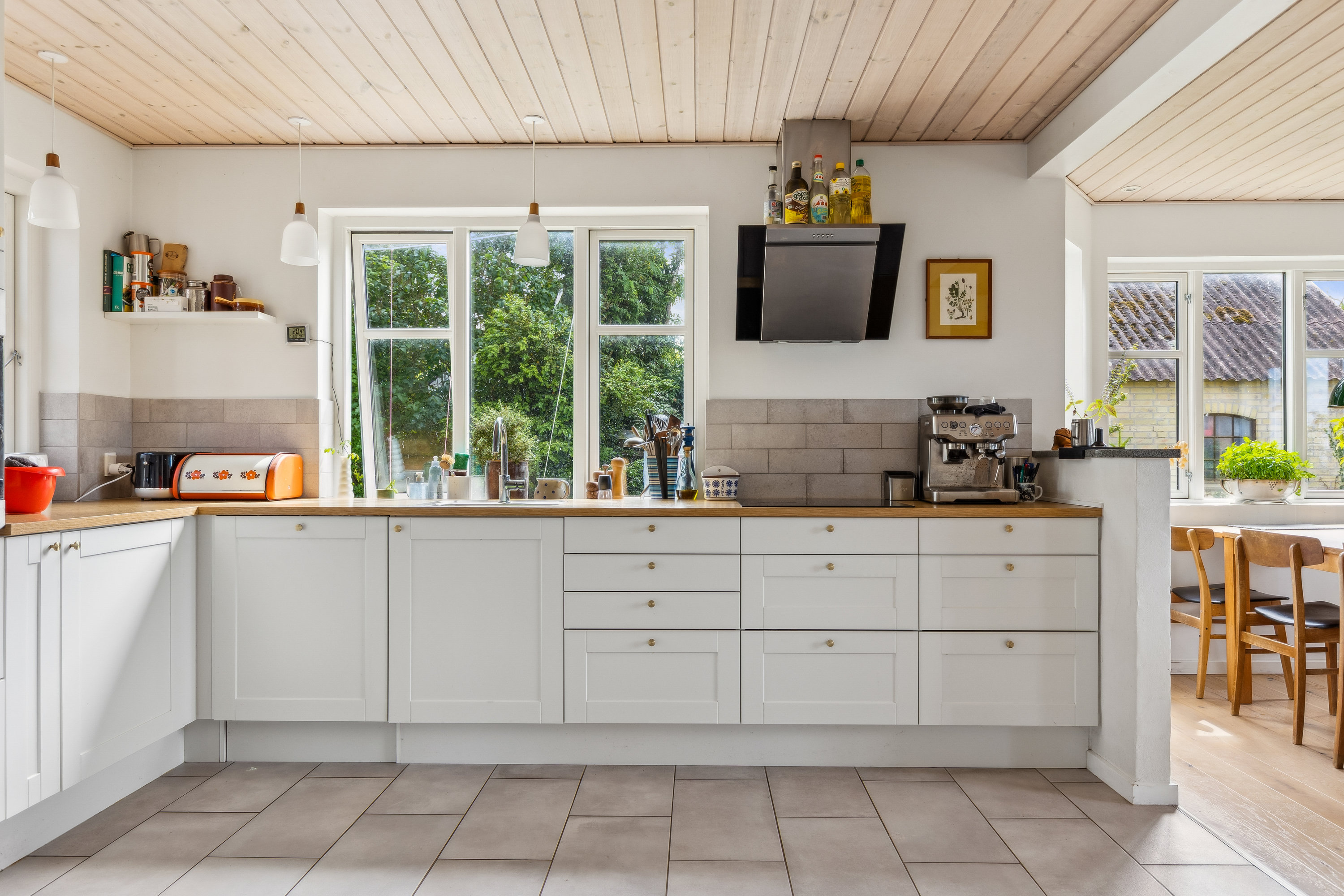 Fremhævet køkken billede i fuldskærmstilstand. Billede af Bjergstedvej 15, 4460 Snertinge