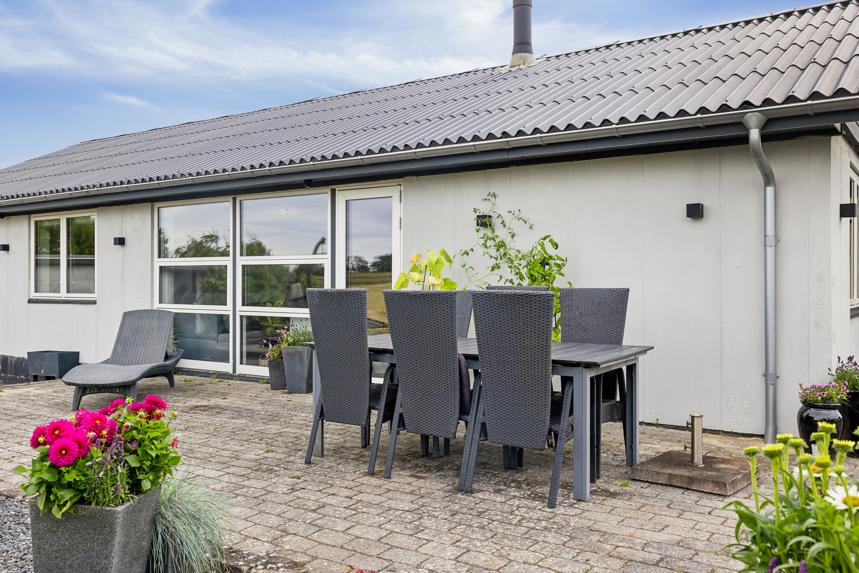 Fremhævet ejendom 1 billede i fuldskærmstilstand. Billede af Grønningen 9, Tåstrup, 8410 Rønde