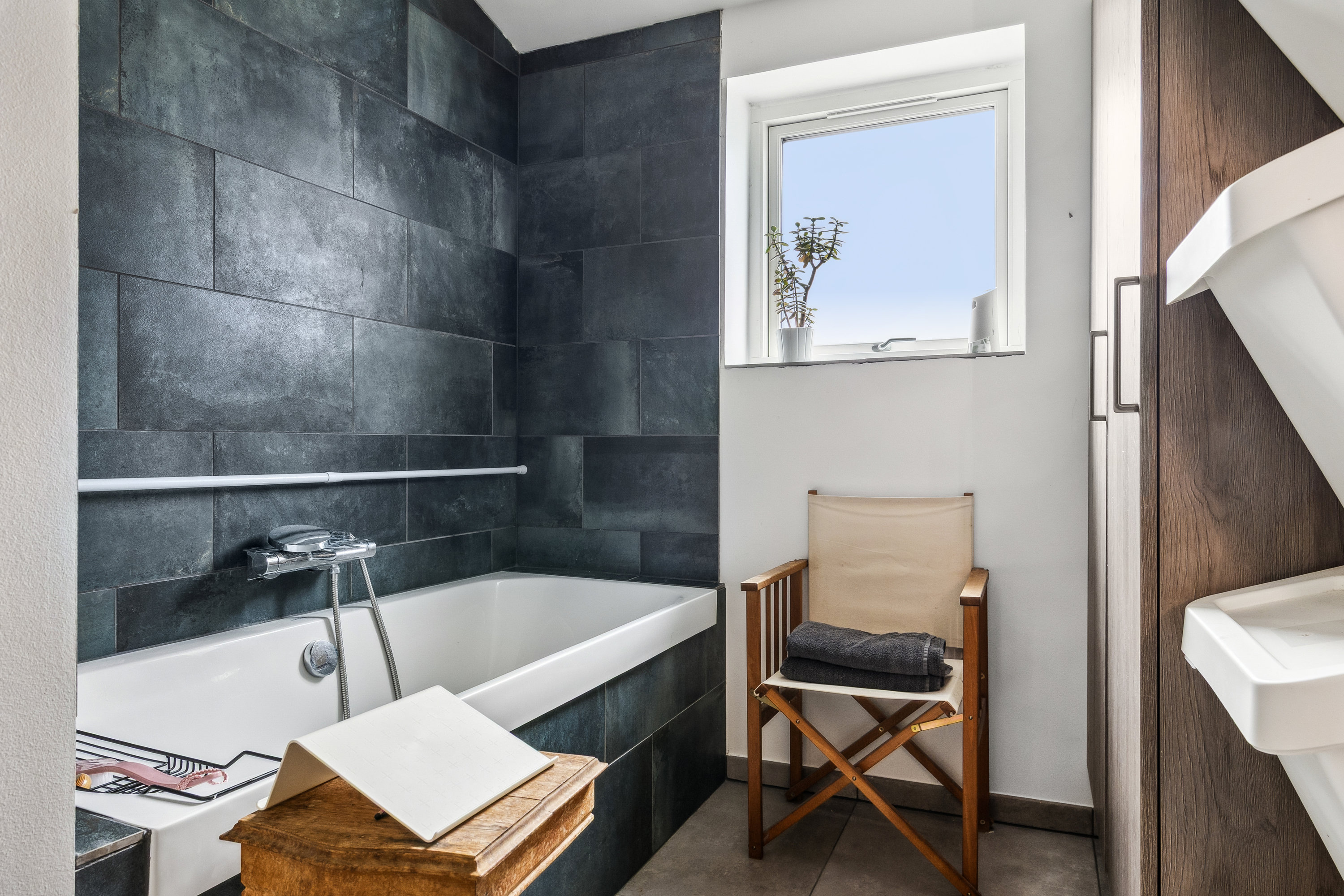 Fremhævet badeværelse billede i fuldskærmstilstand. Billede af Grønningen 9, Tåstrup, 8410 Rønde