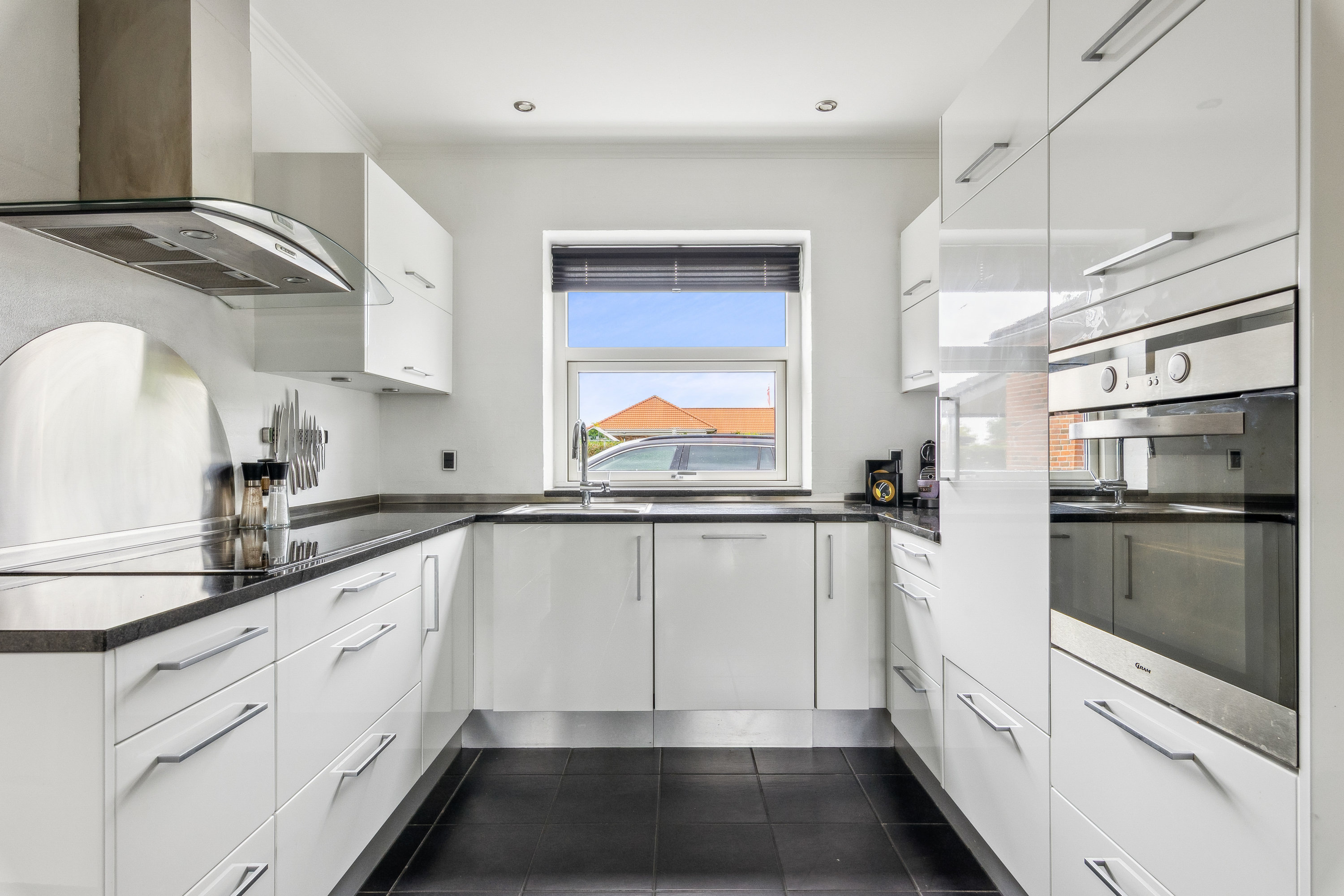 Miniaturebillede 1: køkken. Billede af Venusvej 1, 8970 Havndal