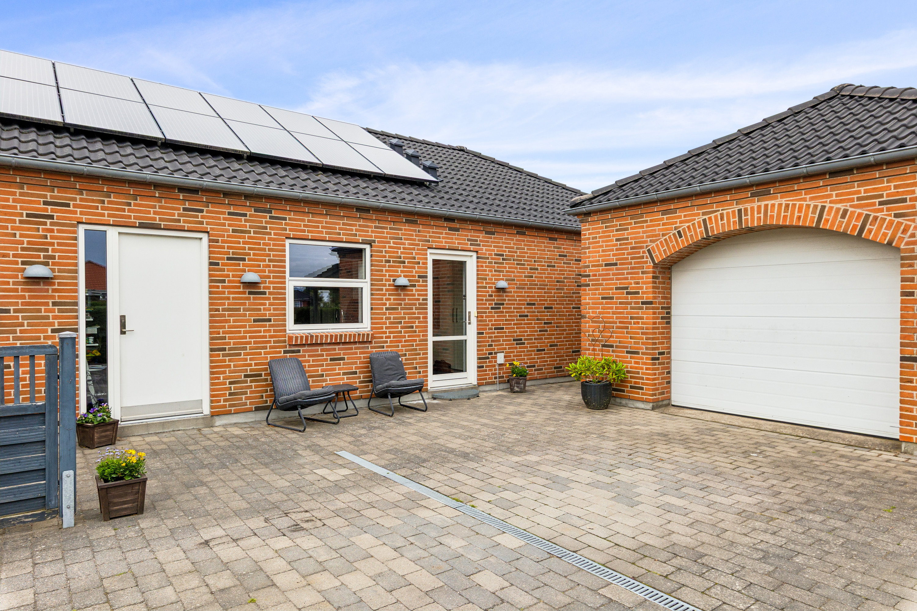 Fremhævet ejendom 1 billede i fuldskærmstilstand. Billede af Venusvej 1, 8970 Havndal