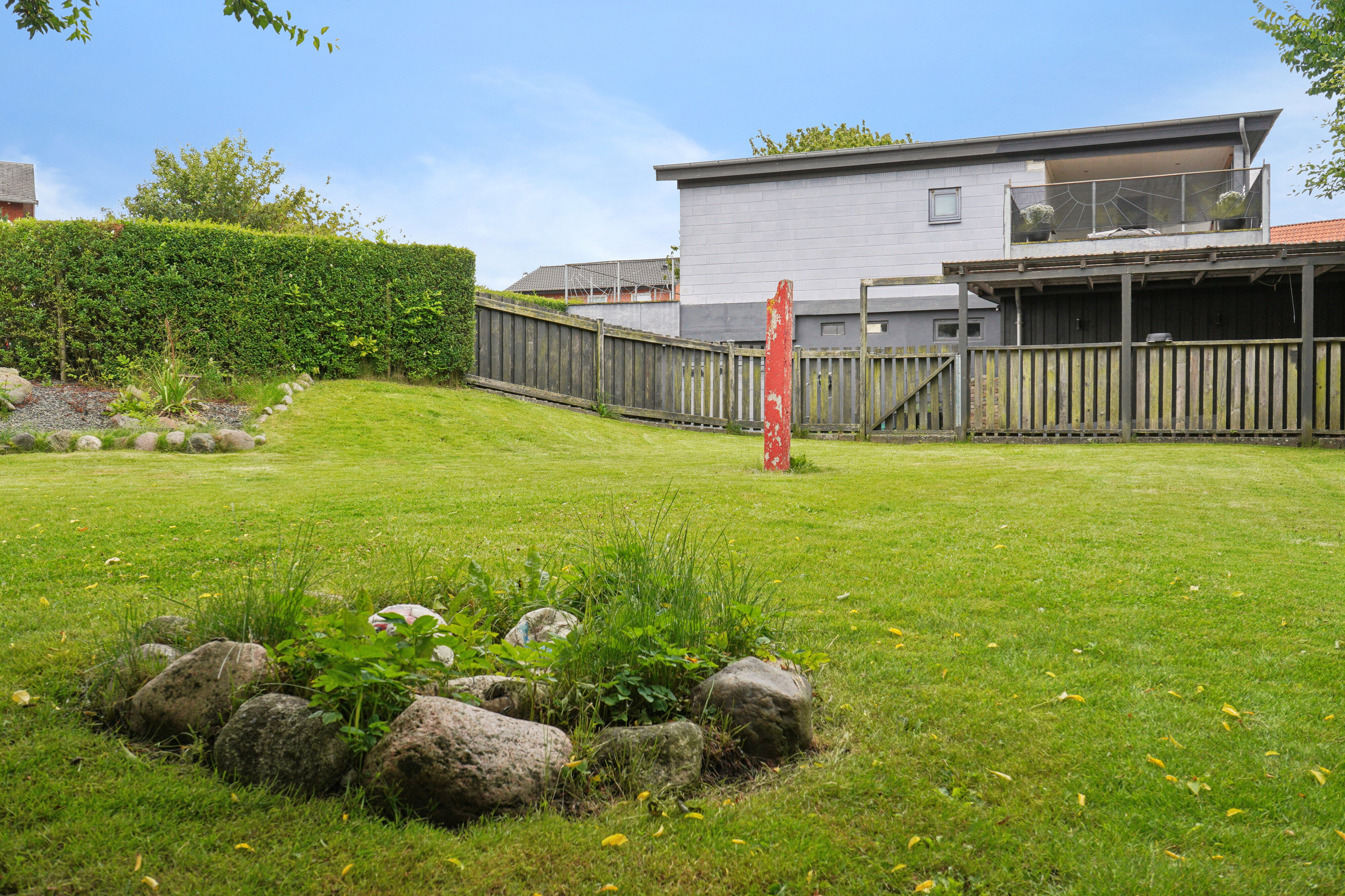 Fremhævet set fra haven billede i fuldskærmstilstand. Billede af Engtoften 1A, Tilsted, 7700 Thisted