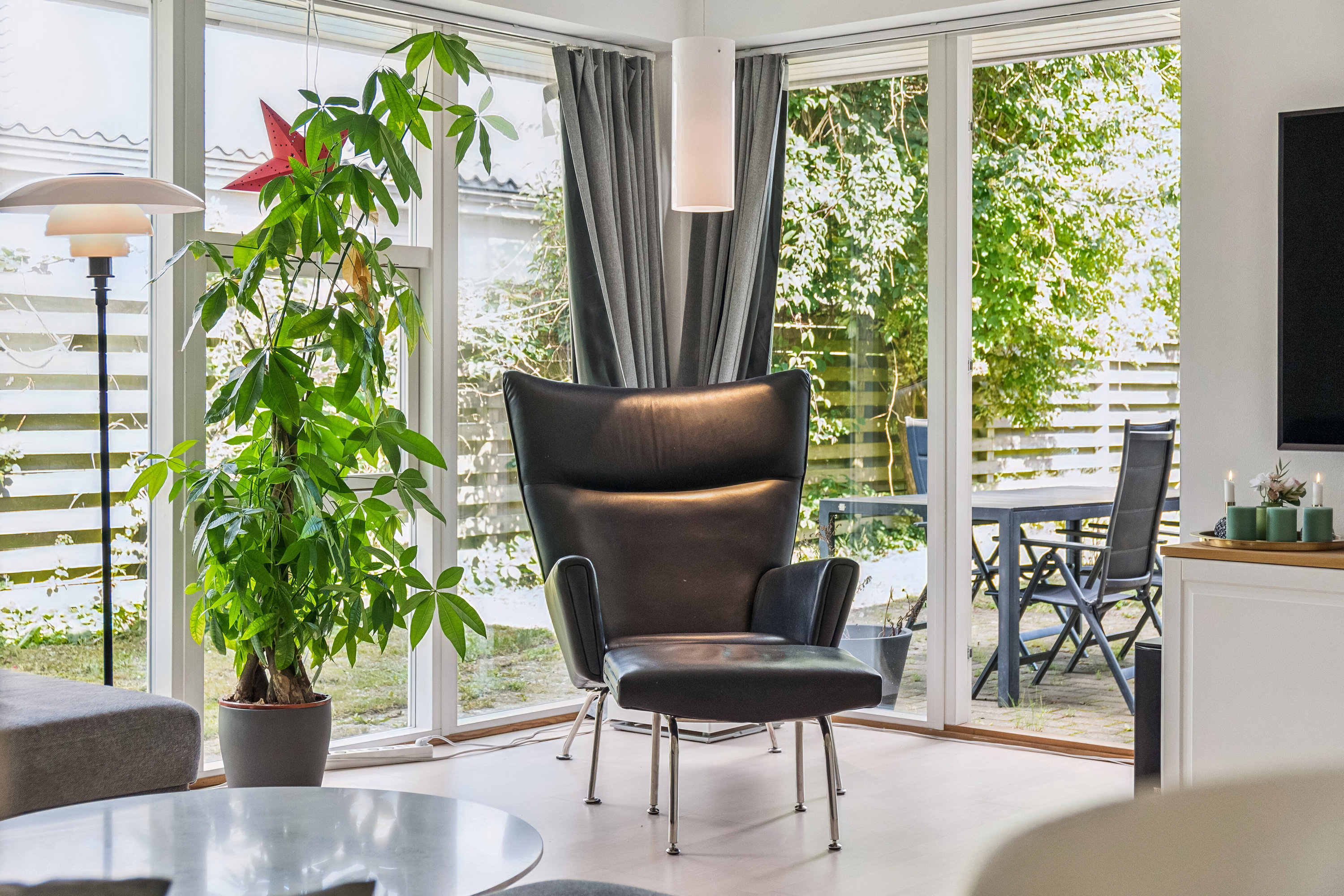 Fremhævet stue billede i fuldskærmstilstand. Billede af Bjerringbrovej 111, 2610 Rødovre