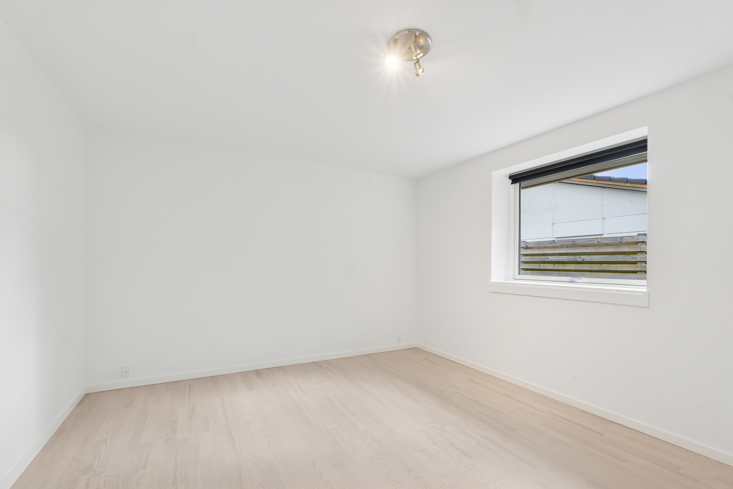 Fremhævet soveværelse billede i fuldskærmstilstand. Billede af Bjerringbrovej 111, 2610 Rødovre