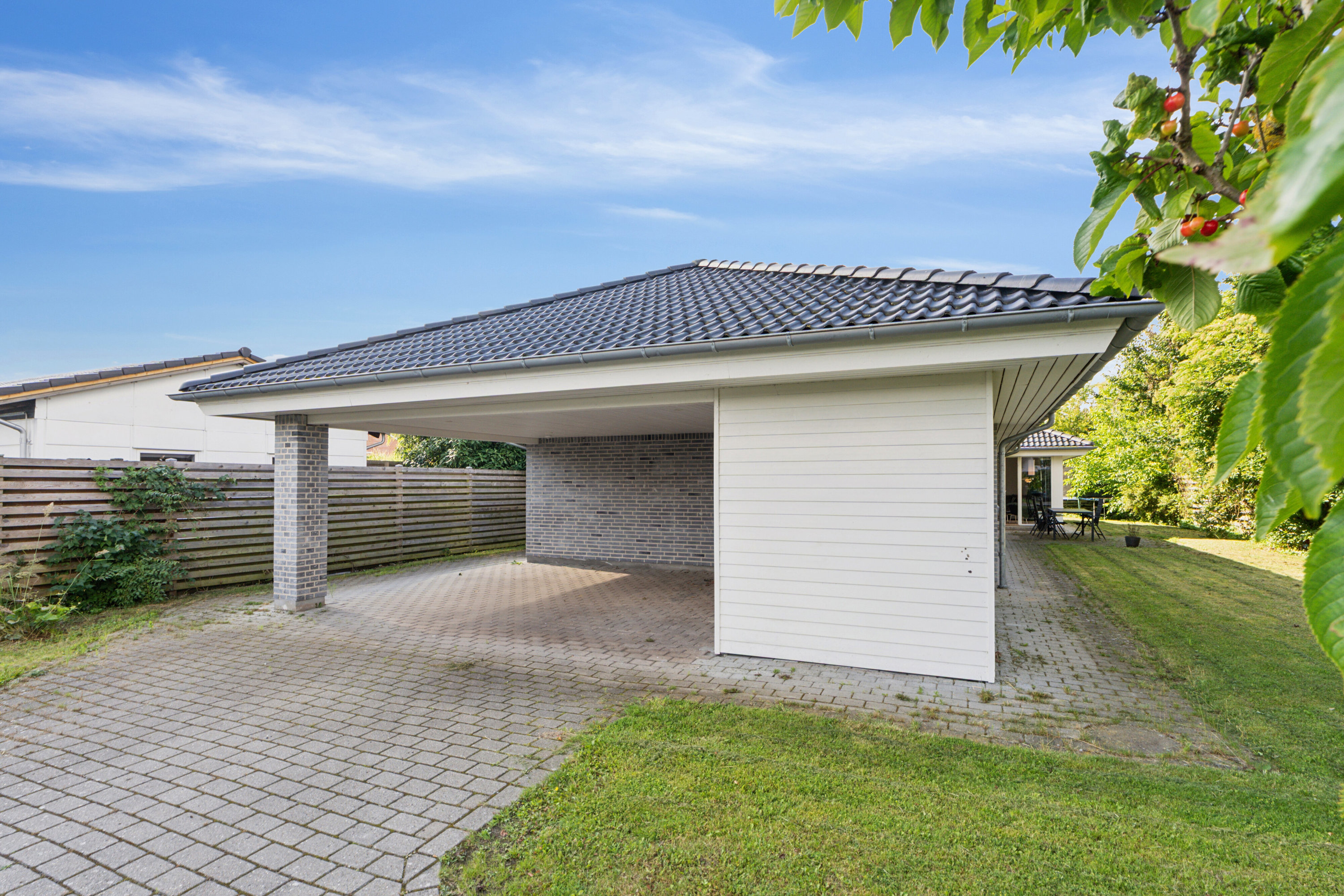 Fremhævet udendørs billede i fuldskærmstilstand. Billede af Bjerringbrovej 111, 2610 Rødovre