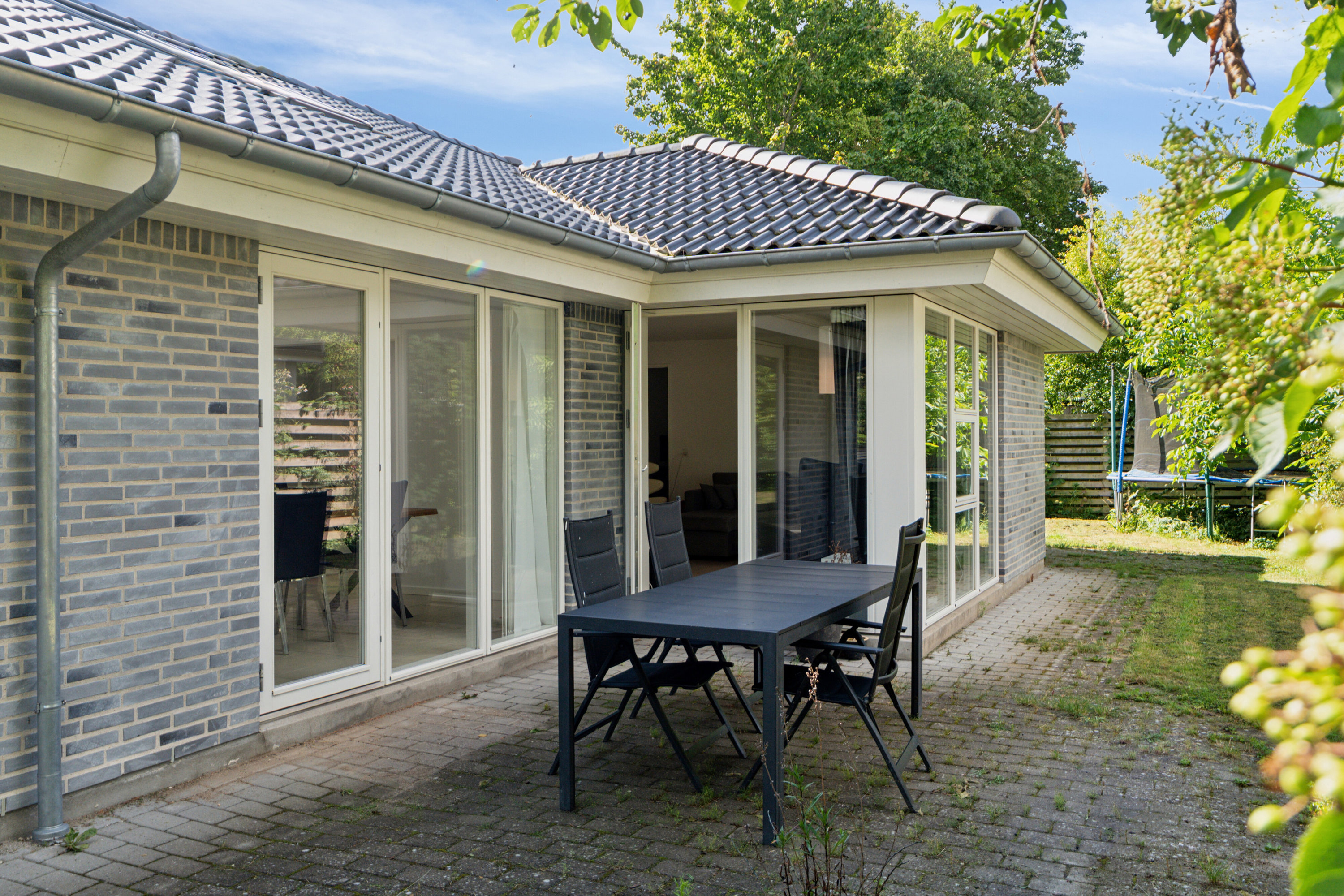 Fremhævet terrasse billede i fuldskærmstilstand. Billede af Bjerringbrovej 111, 2610 Rødovre