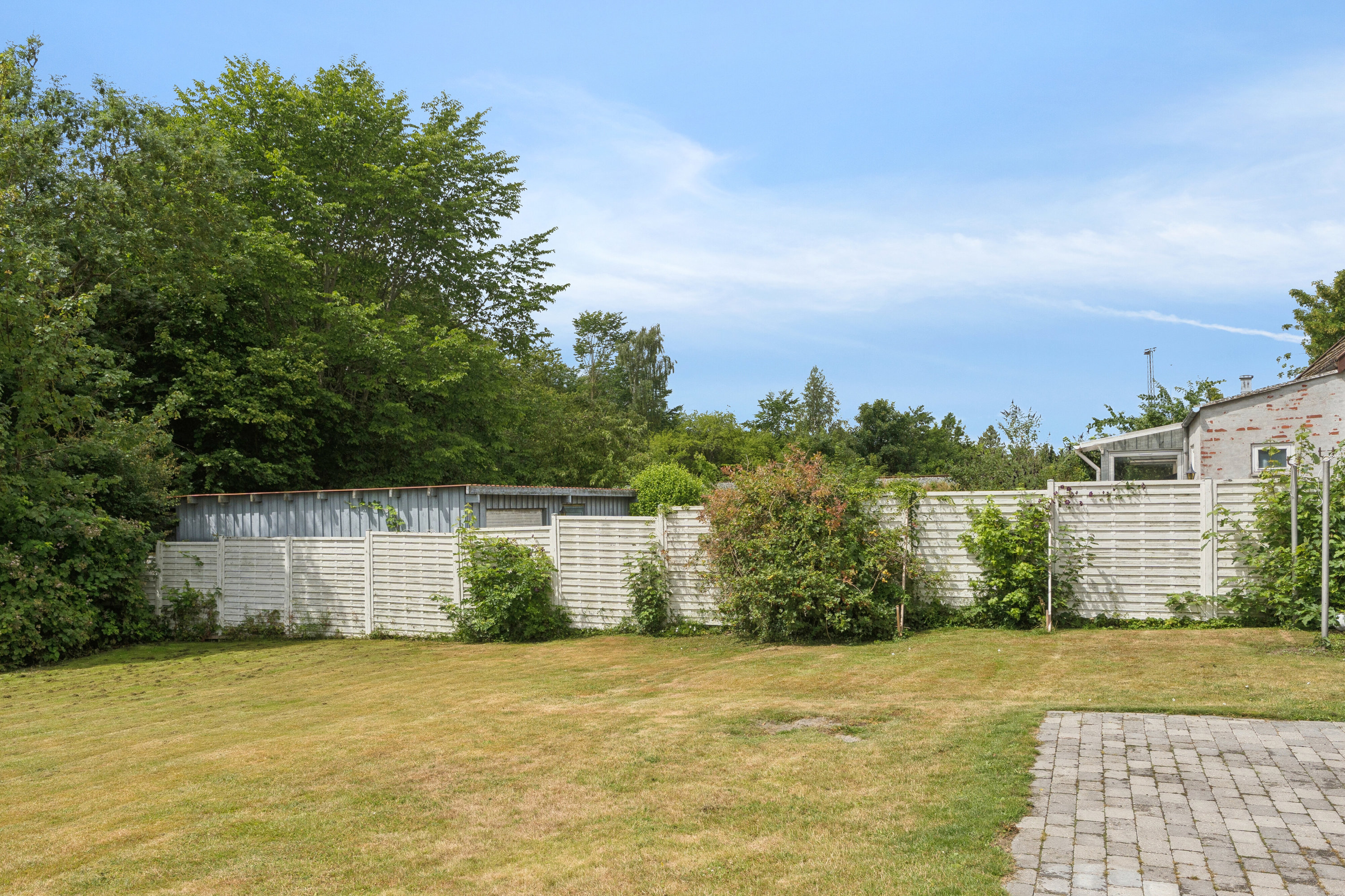 Fremhævet udendørs billede i fuldskærmstilstand. Billede af Kærvej 4, 4653 Karise