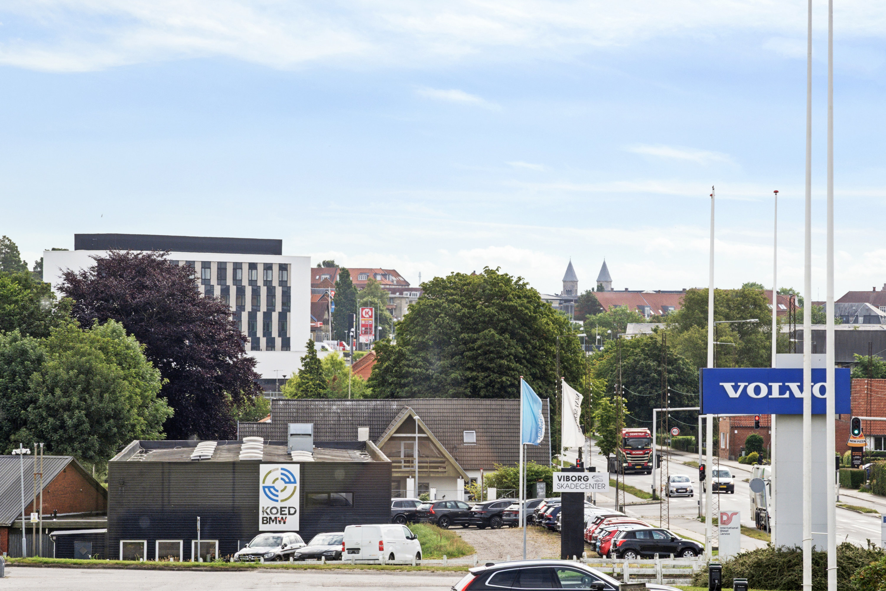 Fremhævet omgivelser billede i fuldskærmstilstand. Billede af Holstebrovej 50, 8800 Viborg