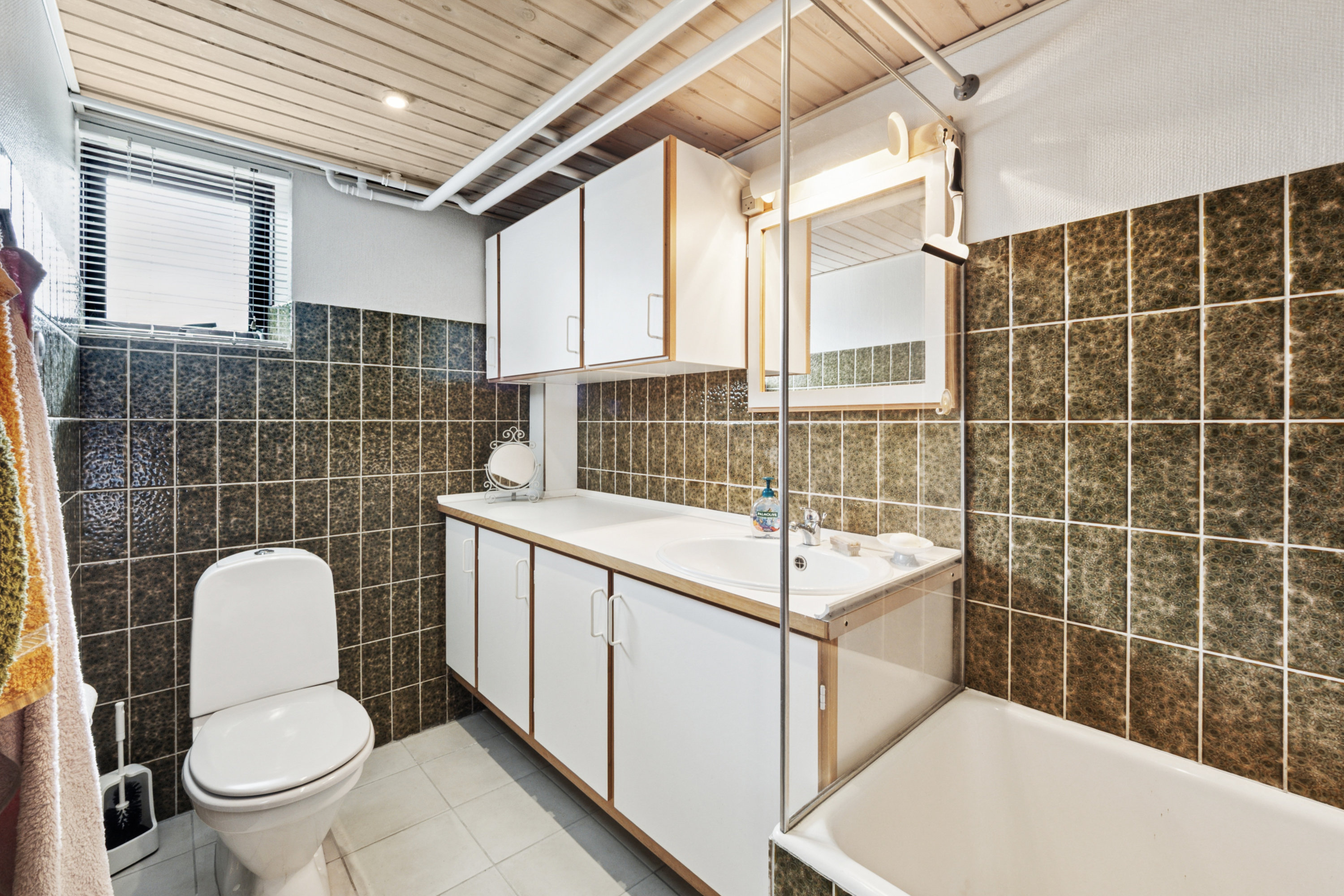 Fremhævet badeværelse billede i fuldskærmstilstand. Billede af Holstebrovej 50, 8800 Viborg