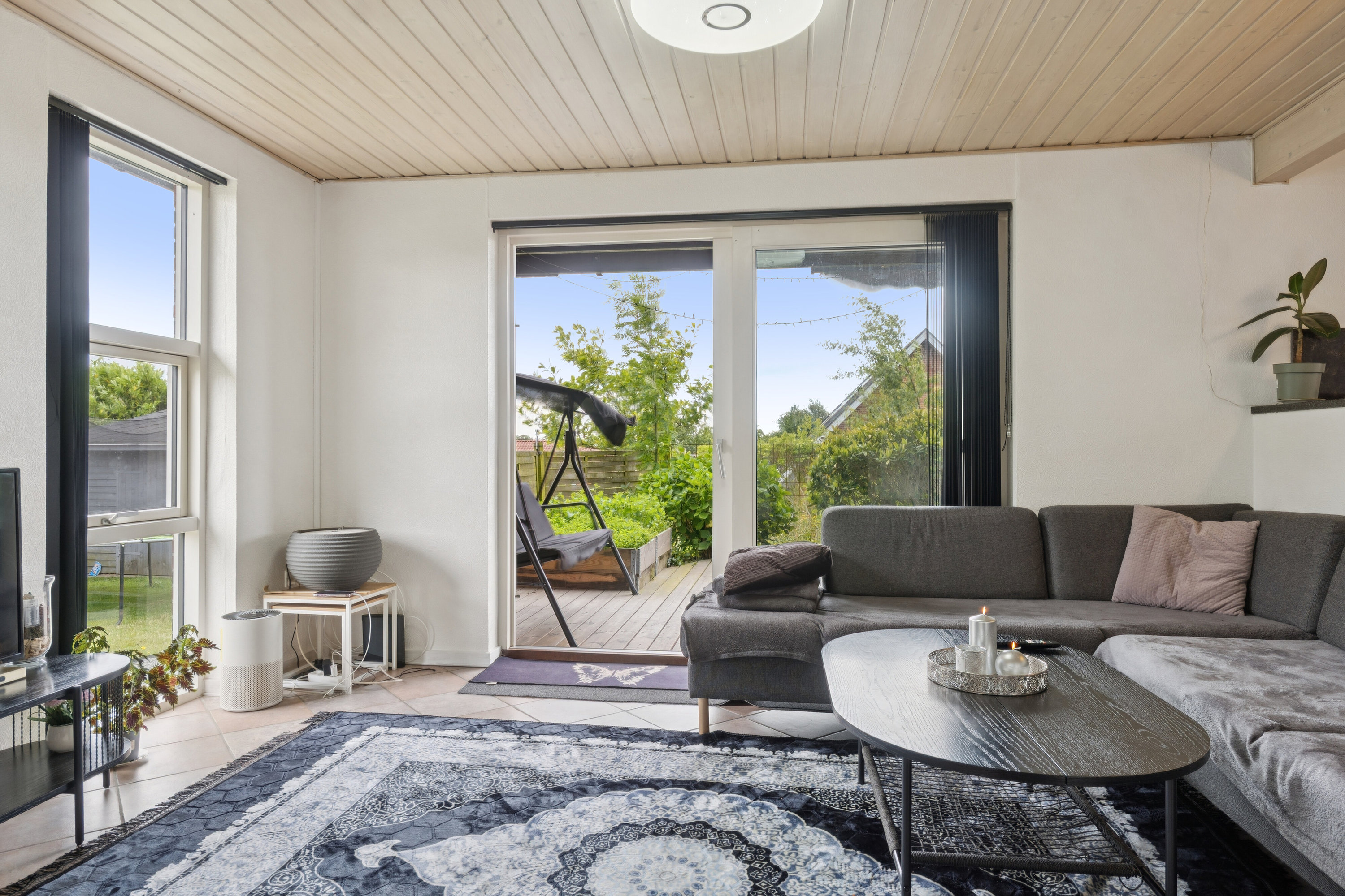 Fremhævet stue billede i fuldskærmstilstand. Billede af Rugårdsvej 3, 9800 Hjørring