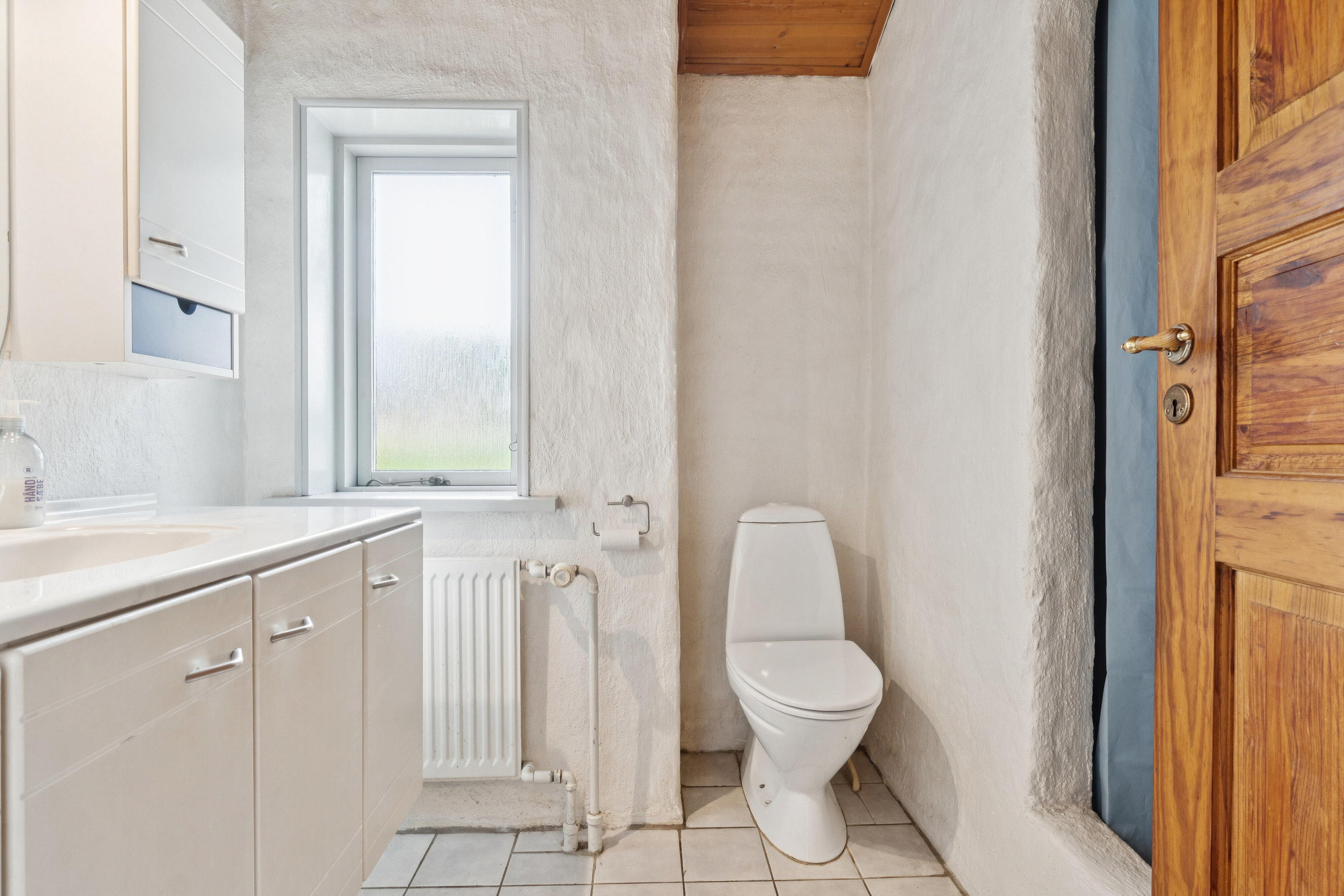 Fremhævet badeværelse billede i fuldskærmstilstand. Billede af Tislumvej 5, Hørmested, 9870 Sindal