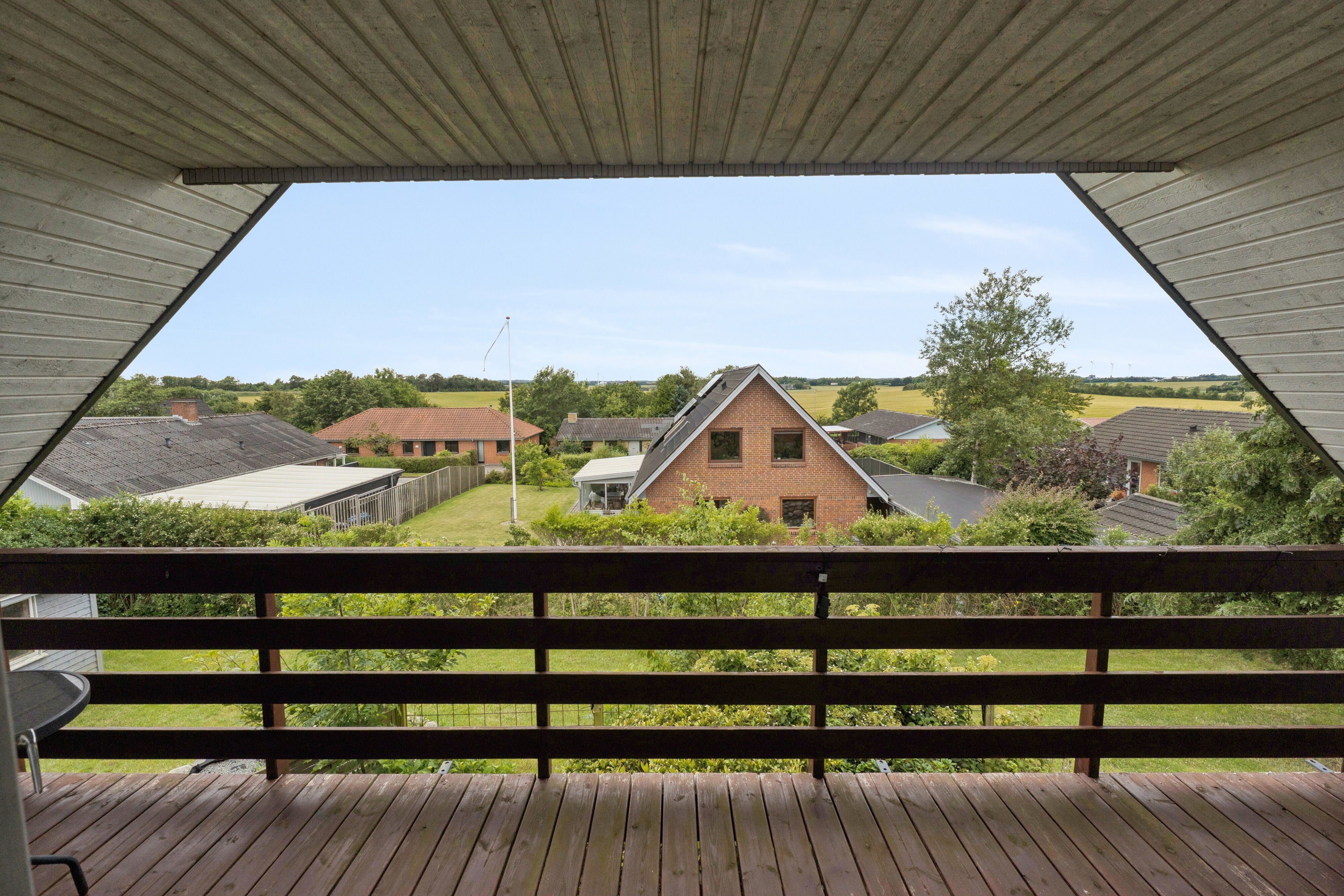 Fremhævet altan billede i fuldskærmstilstand. Billede af Rugårdsvej 3, 9800 Hjørring