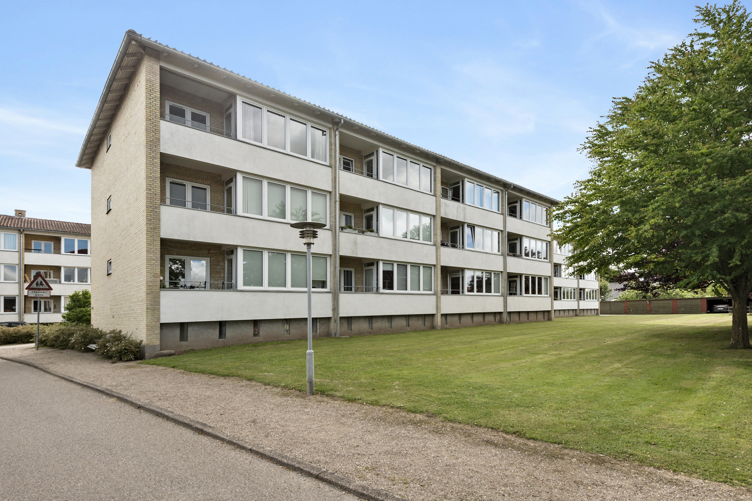 Fremhævet ejendommen billede i fuldskærmstilstand. Billede af Aaparken 19, st.. tv., 8300 Odder