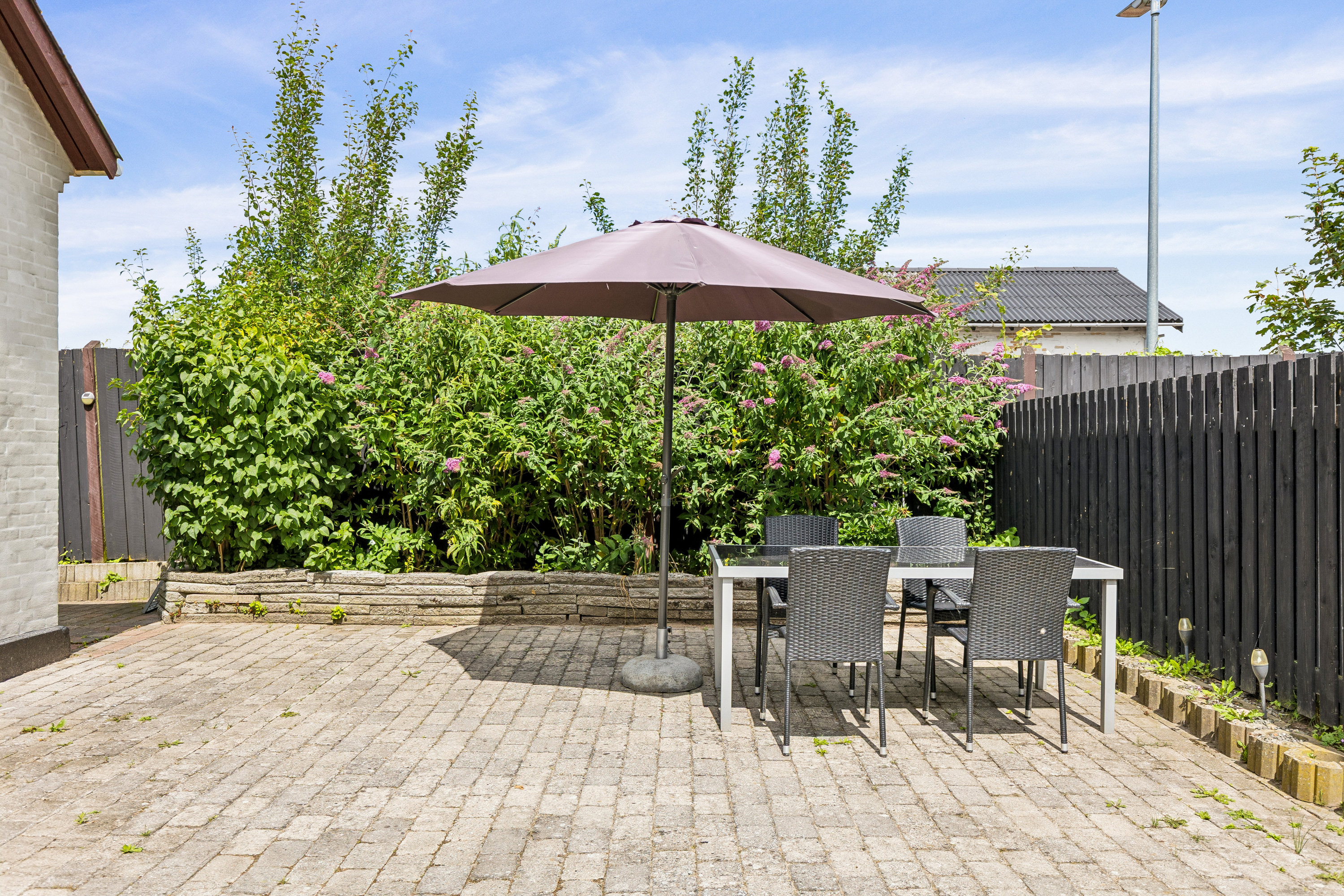 Fremhævet terrasse billede i fuldskærmstilstand. Billede af Hovedgaden 14, 4520 Svinninge