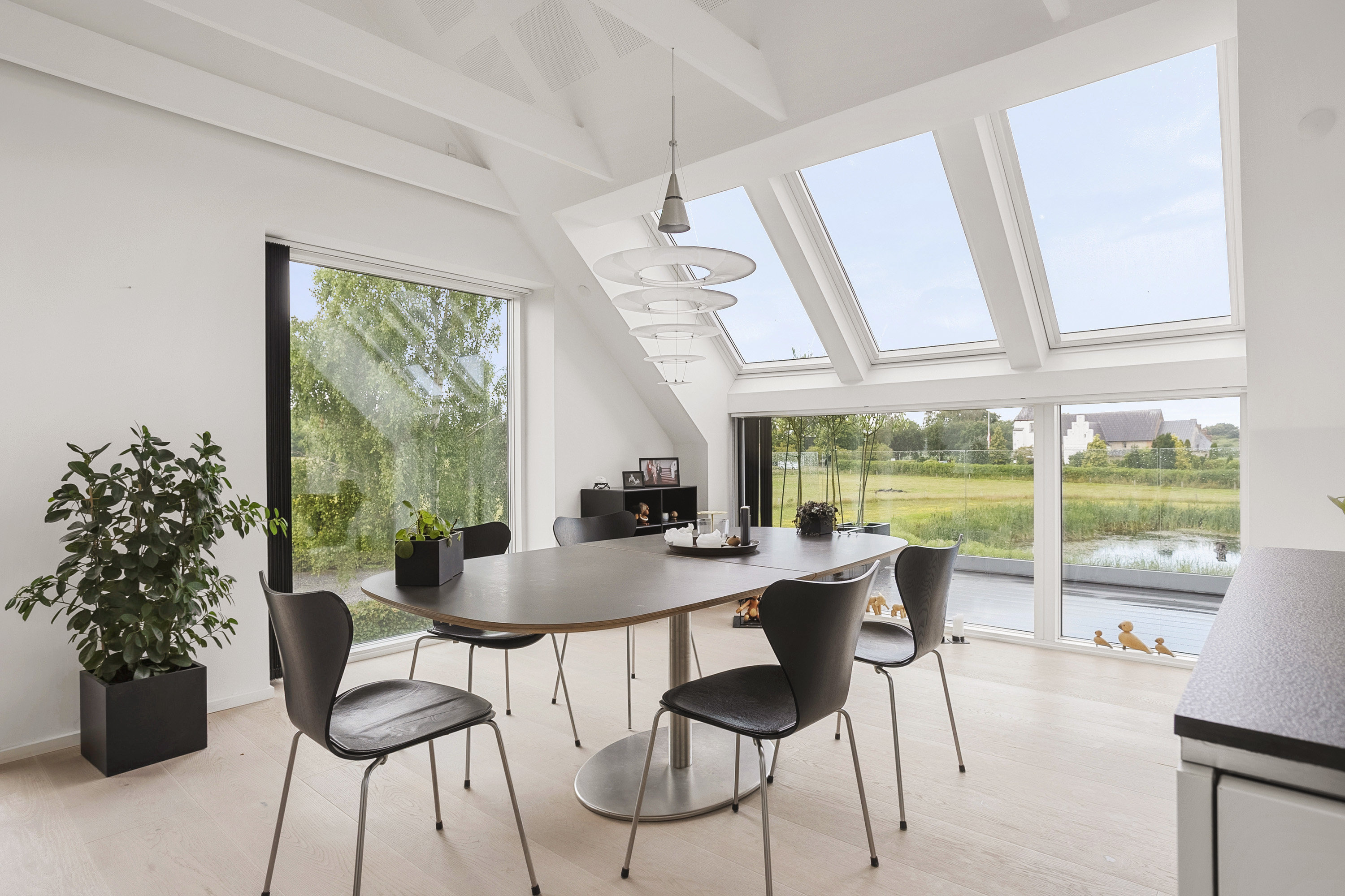 Fremhævet spisestue billede i fuldskærmstilstand. Billede af Starup Engvej 6A, Starup, 6100 Haderslev