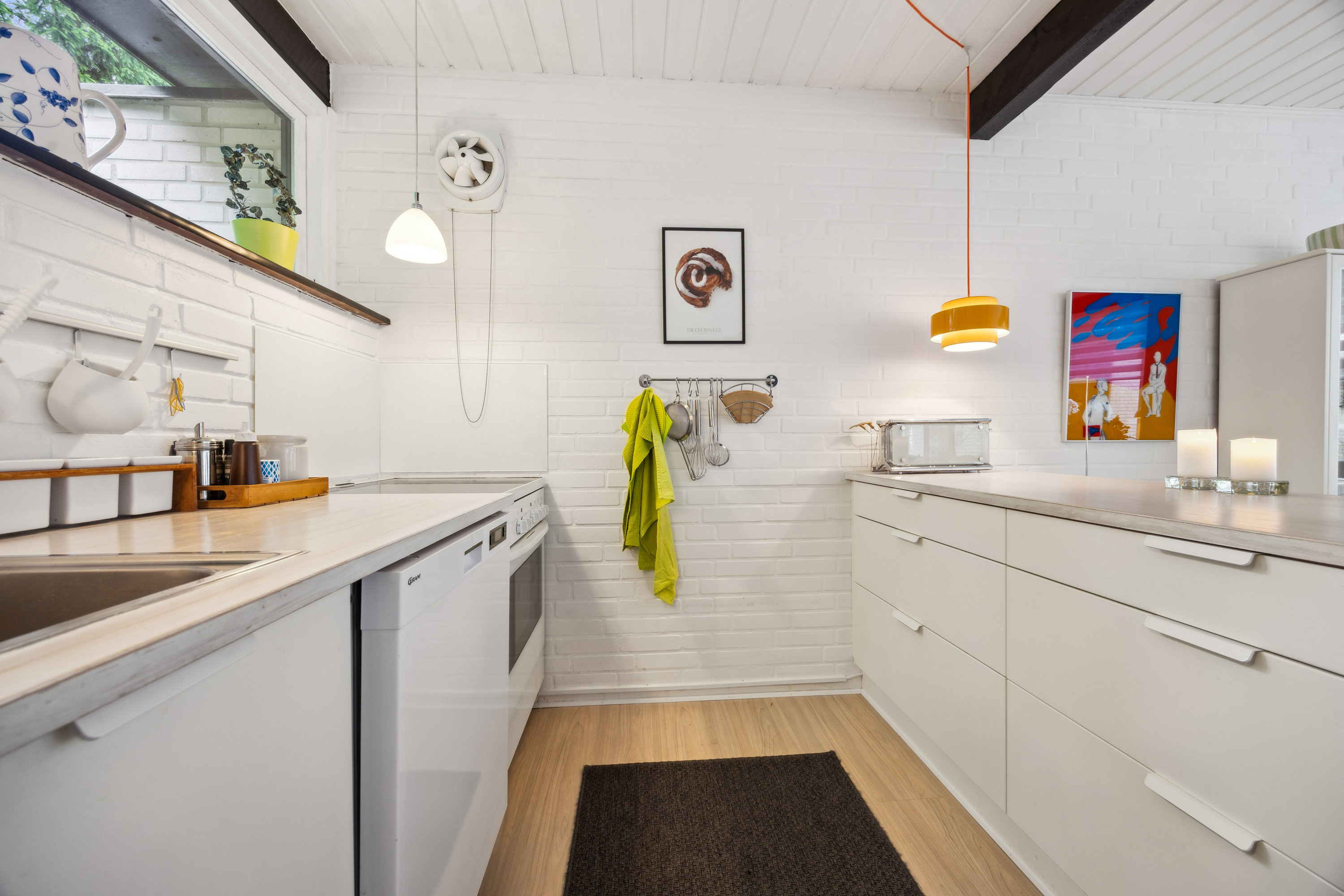 Fremhævet køkken billede i fuldskærmstilstand. Billede af Kongeparken 17, Koldkær, 9370 Hals