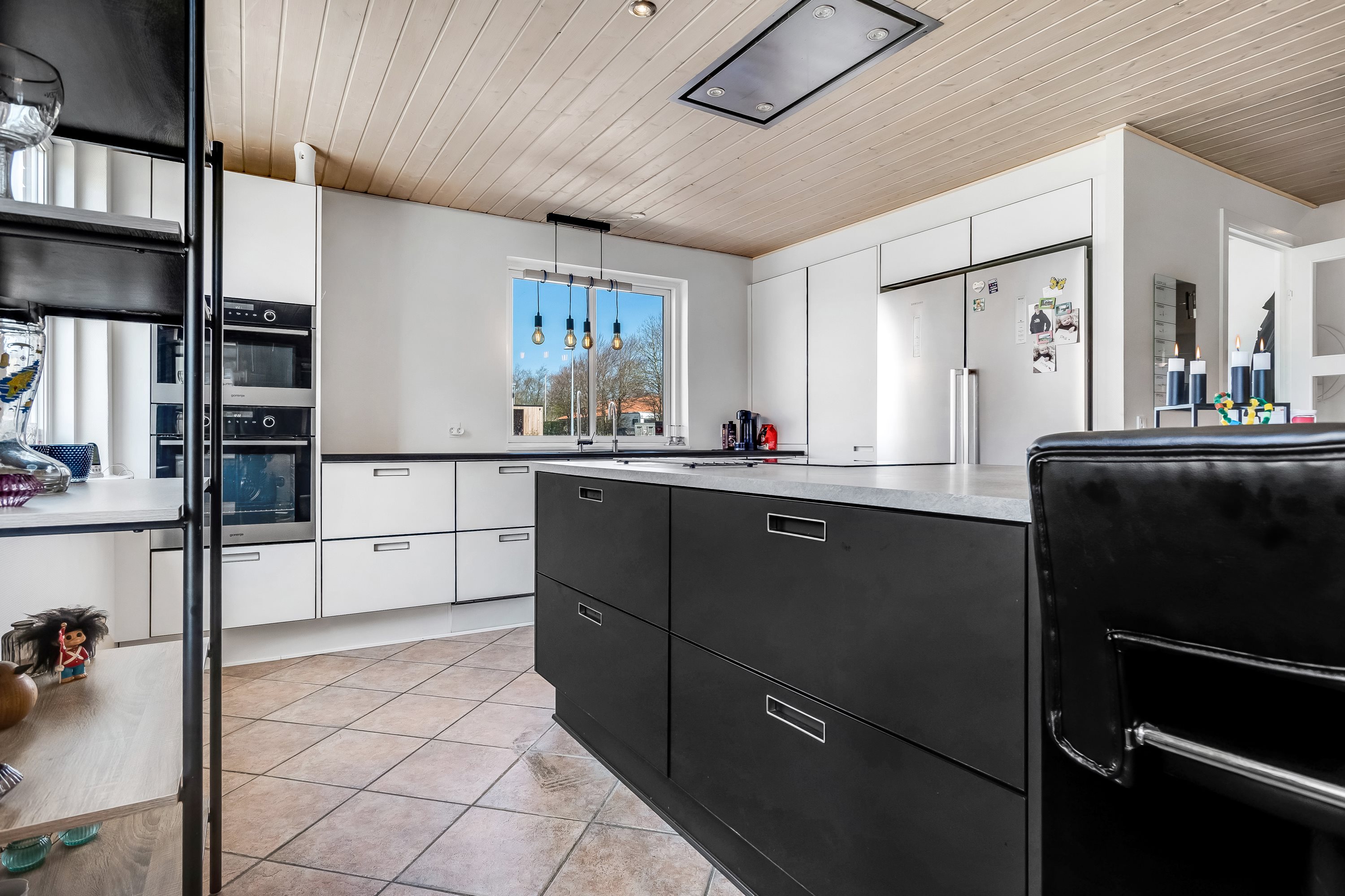 Fremhævet køkken billede i fuldskærmstilstand. Billede af Mejrup Skolevej 27, Mejrup, 7500 Holstebro