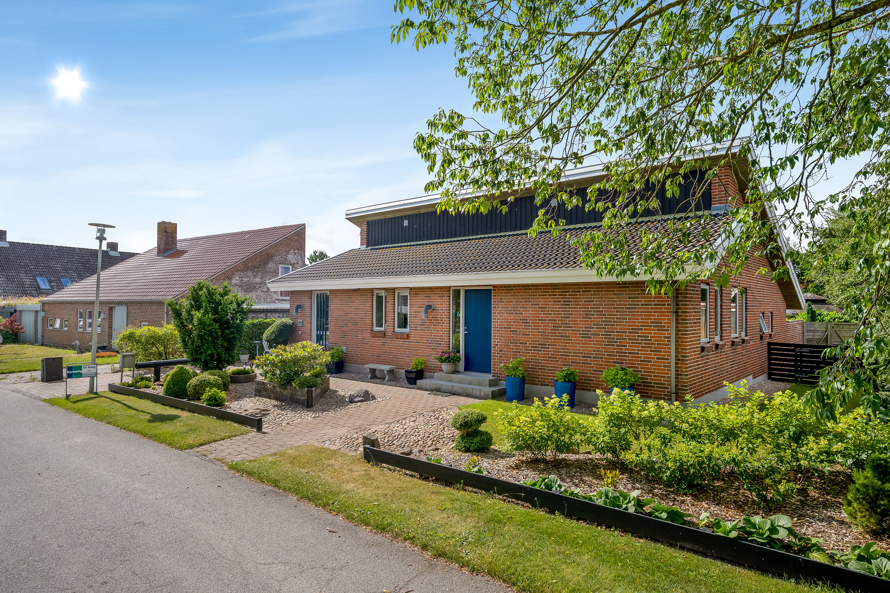 Fremhævet facade billede i fuldskærmstilstand. Billede af Bavnebjerg 10, Nordby, 6720 Fanø