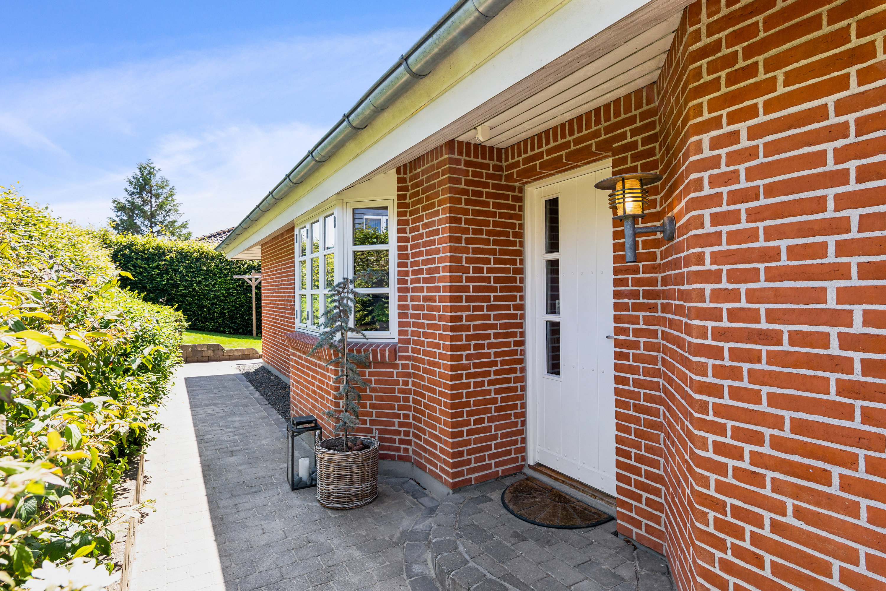 Fremhævet ejendom 1 billede i fuldskærmstilstand. Billede af Birkhøjen 57, 8382 Hinnerup