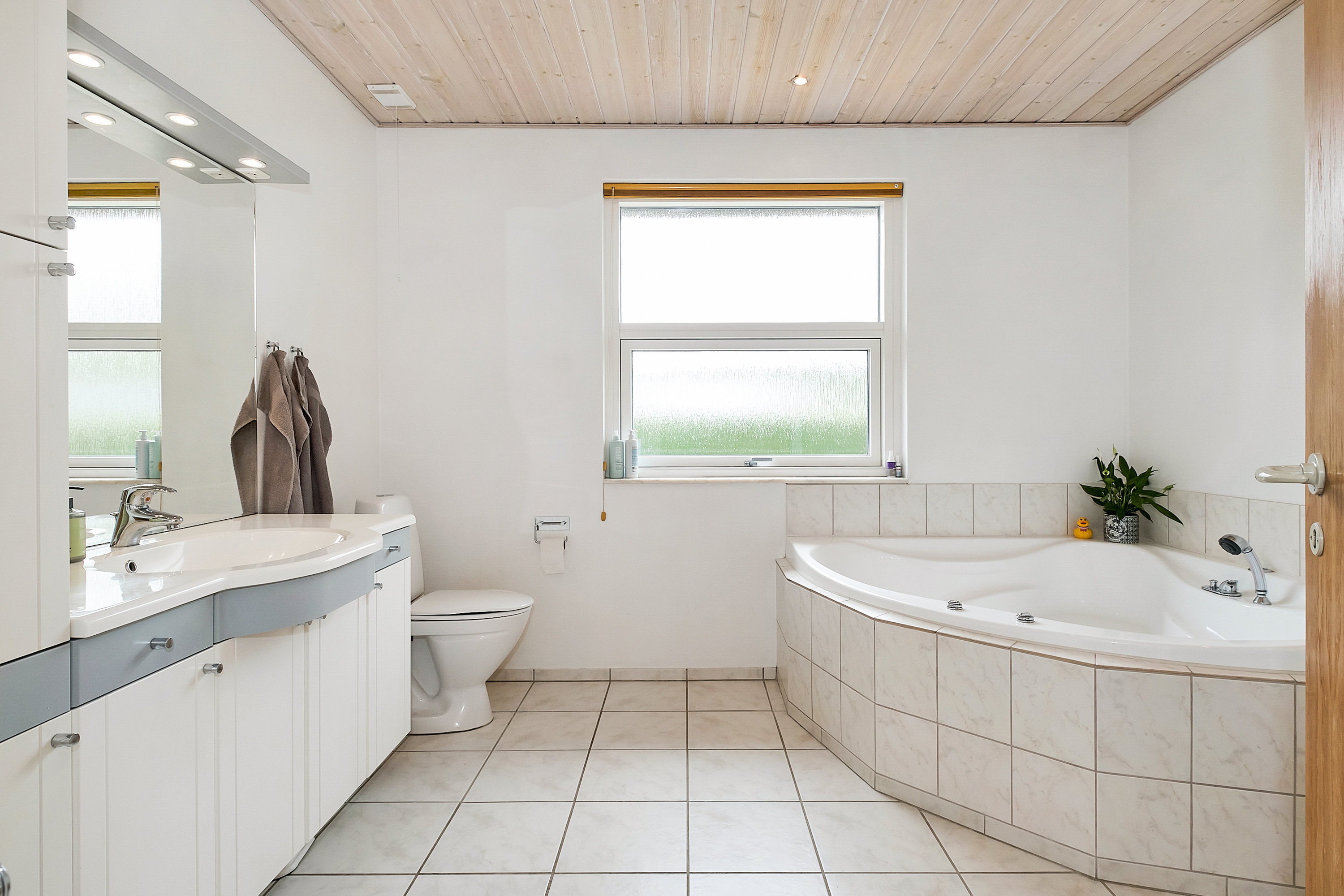 Fremhævet  billede i fuldskærmstilstand. Billede af Birkevangen 20, 7130 Juelsminde