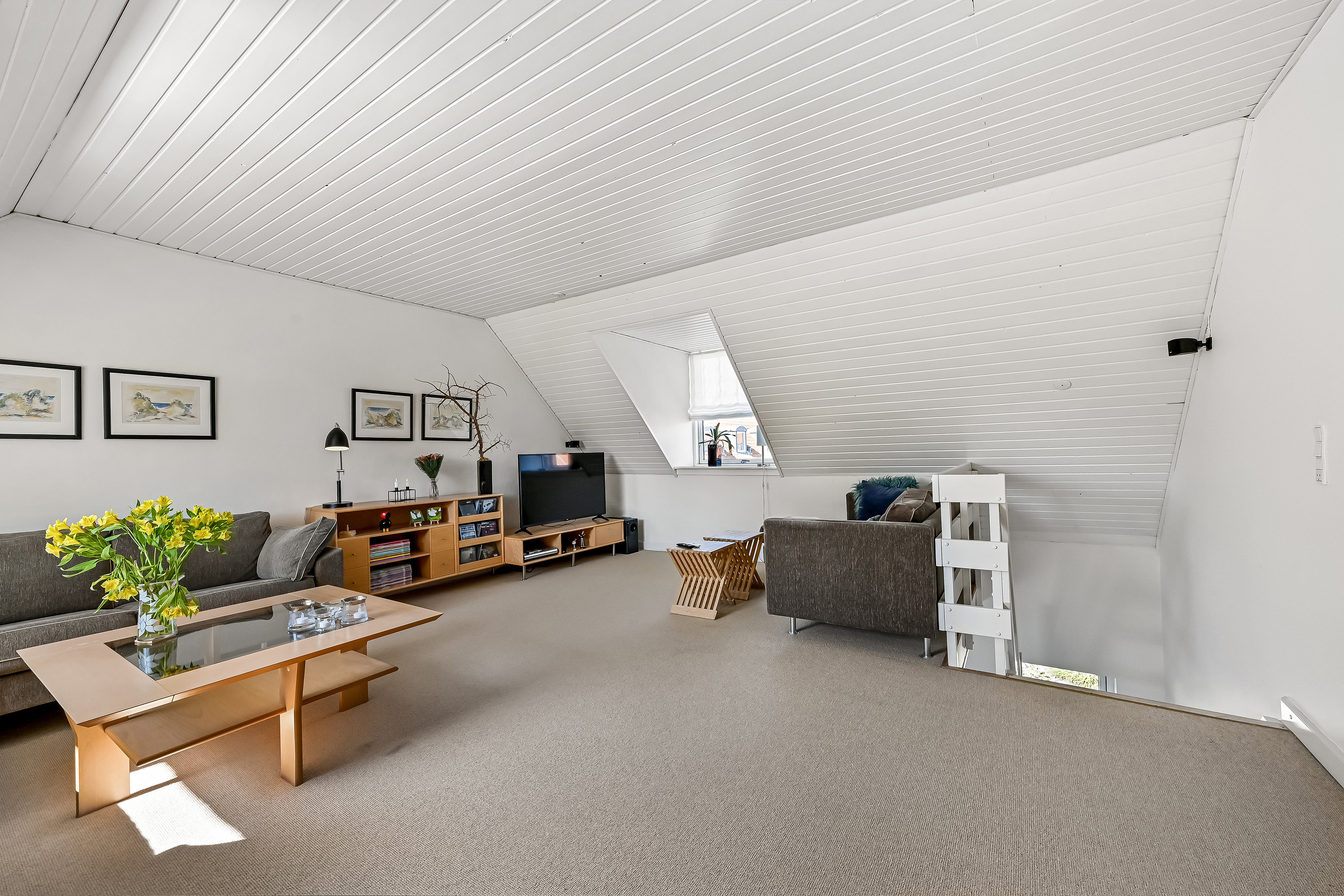 Fremhævet stue billede i fuldskærmstilstand. Billede af Korsørvej 74, 7400 Herning