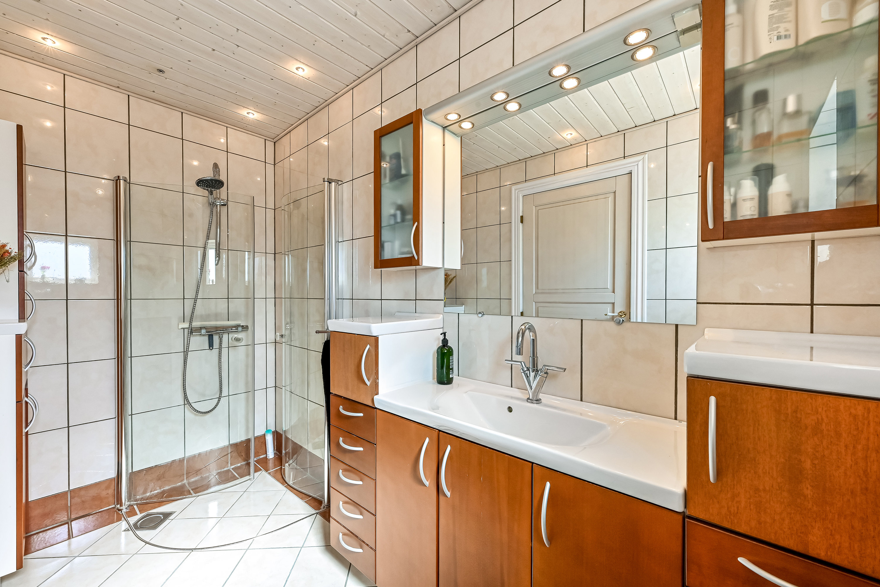 Fremhævet badeværelse billede i fuldskærmstilstand. Billede af Korsørvej 74, 7400 Herning