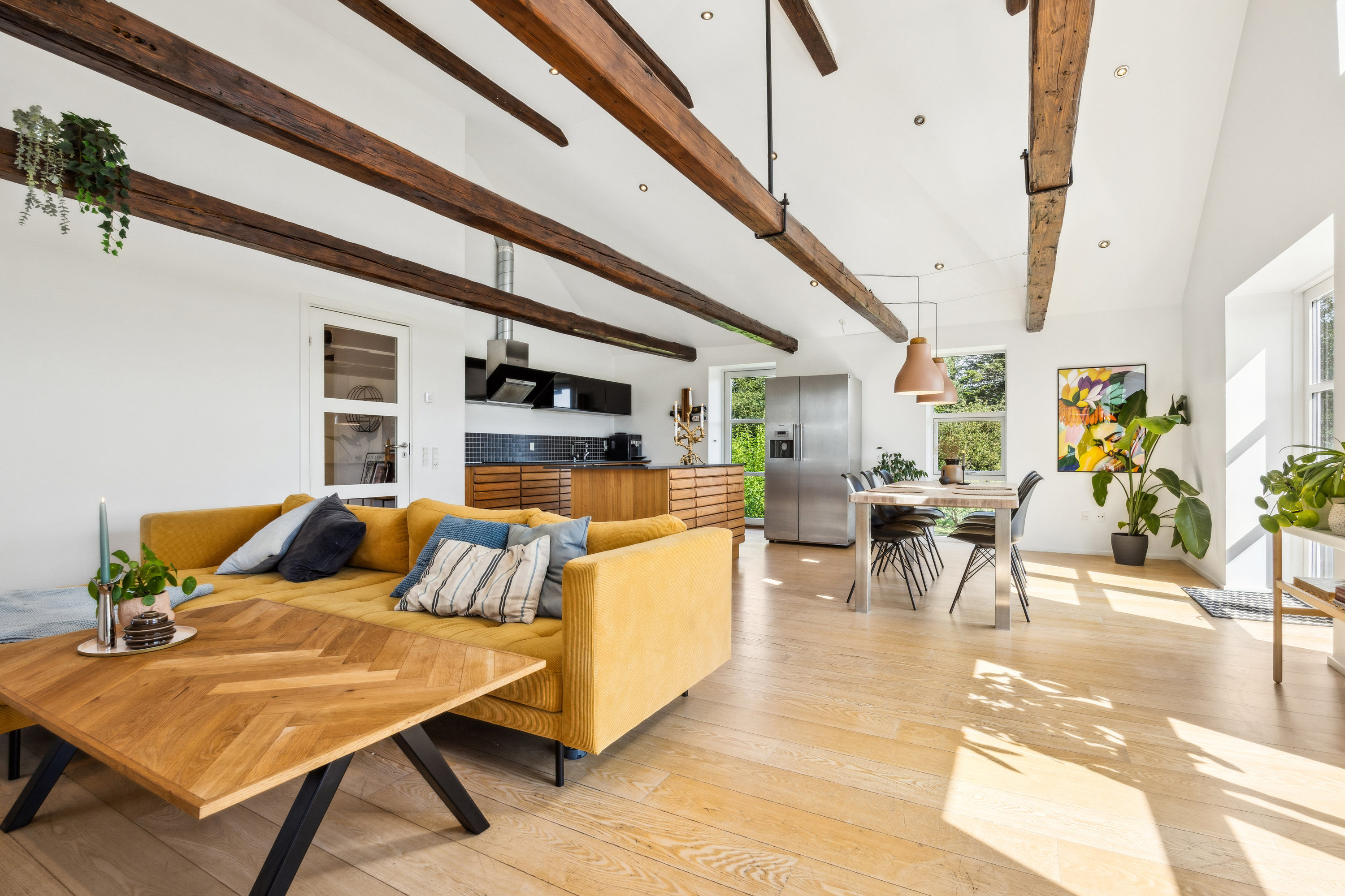 Fremhævet stue billede i fuldskærmstilstand. Billede af Vodskovvej 136, 9310 Vodskov