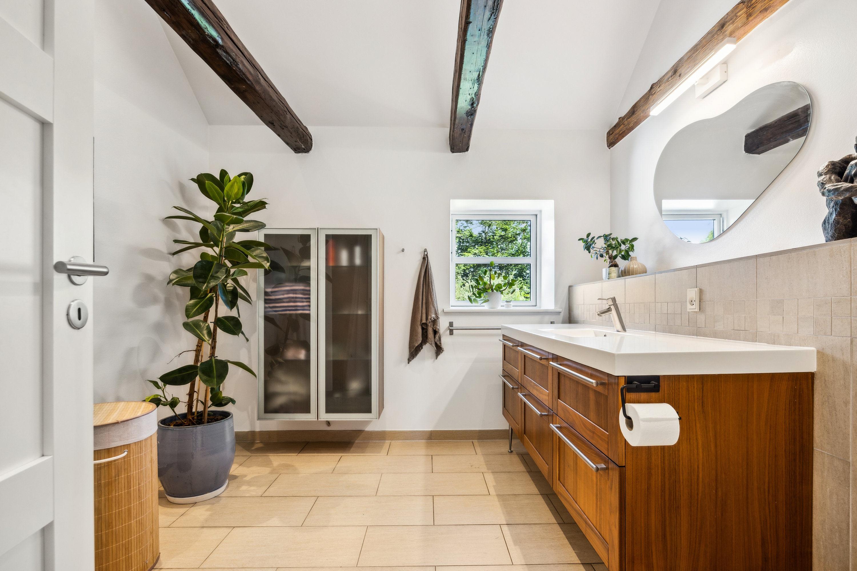 Fremhævet badeværelse billede i fuldskærmstilstand. Billede af Vodskovvej 136, 9310 Vodskov